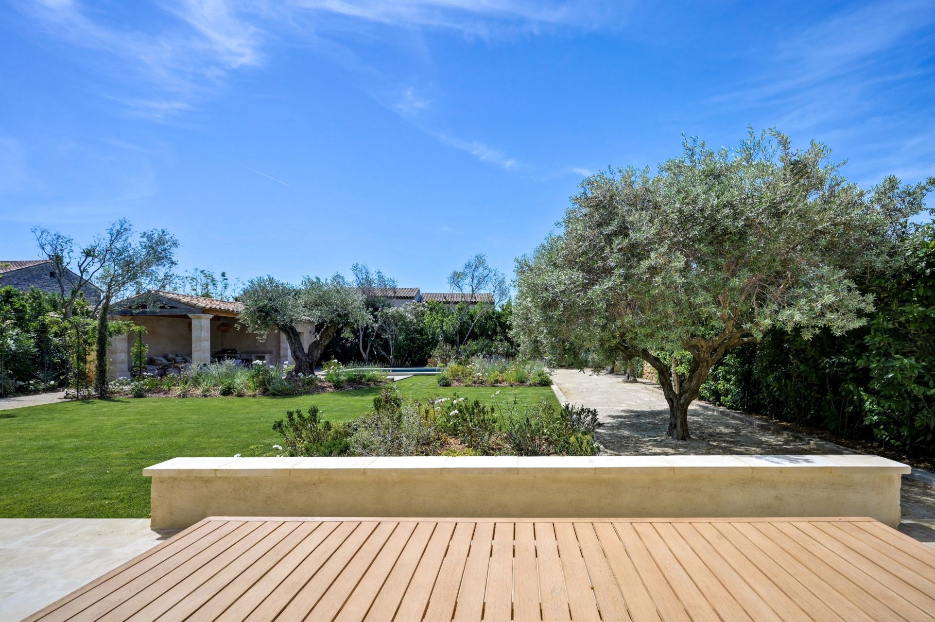 mas 6 Rooms for sale on MAUSSANE LES ALPILLES (13520)