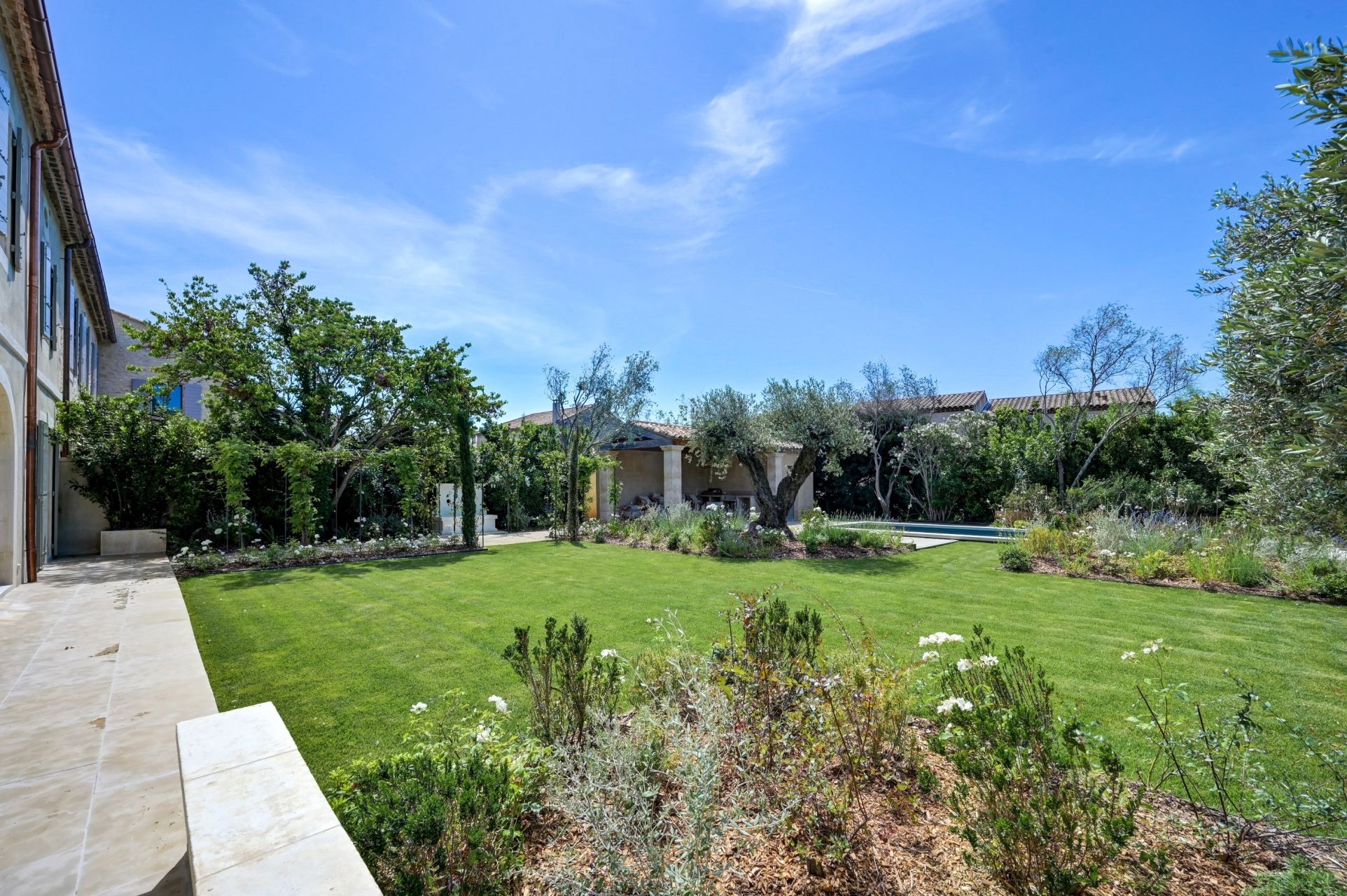 mas 6 Rooms for sale on MAUSSANE LES ALPILLES (13520)