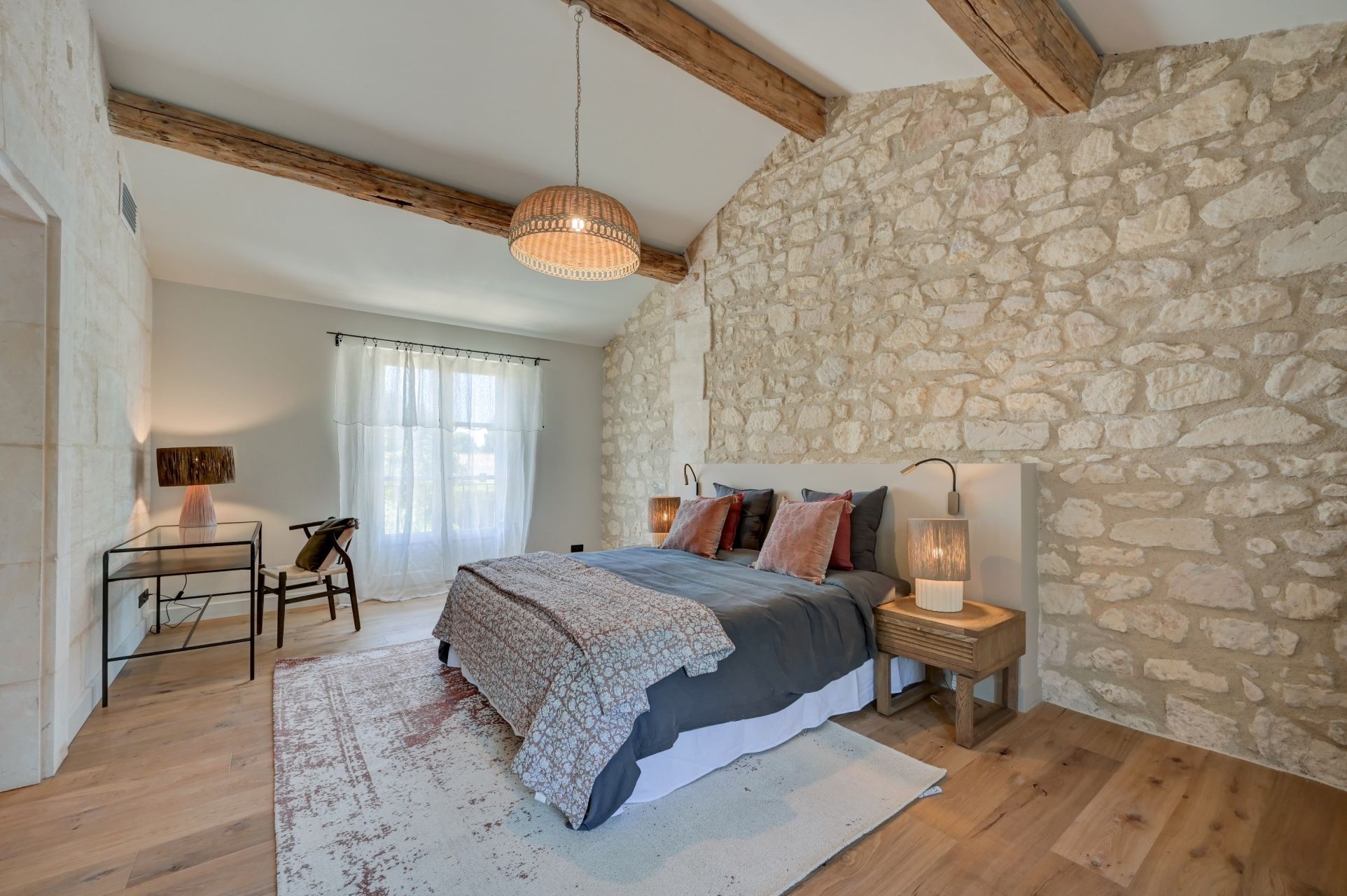 mas 6 Rooms for sale on MAUSSANE LES ALPILLES (13520)