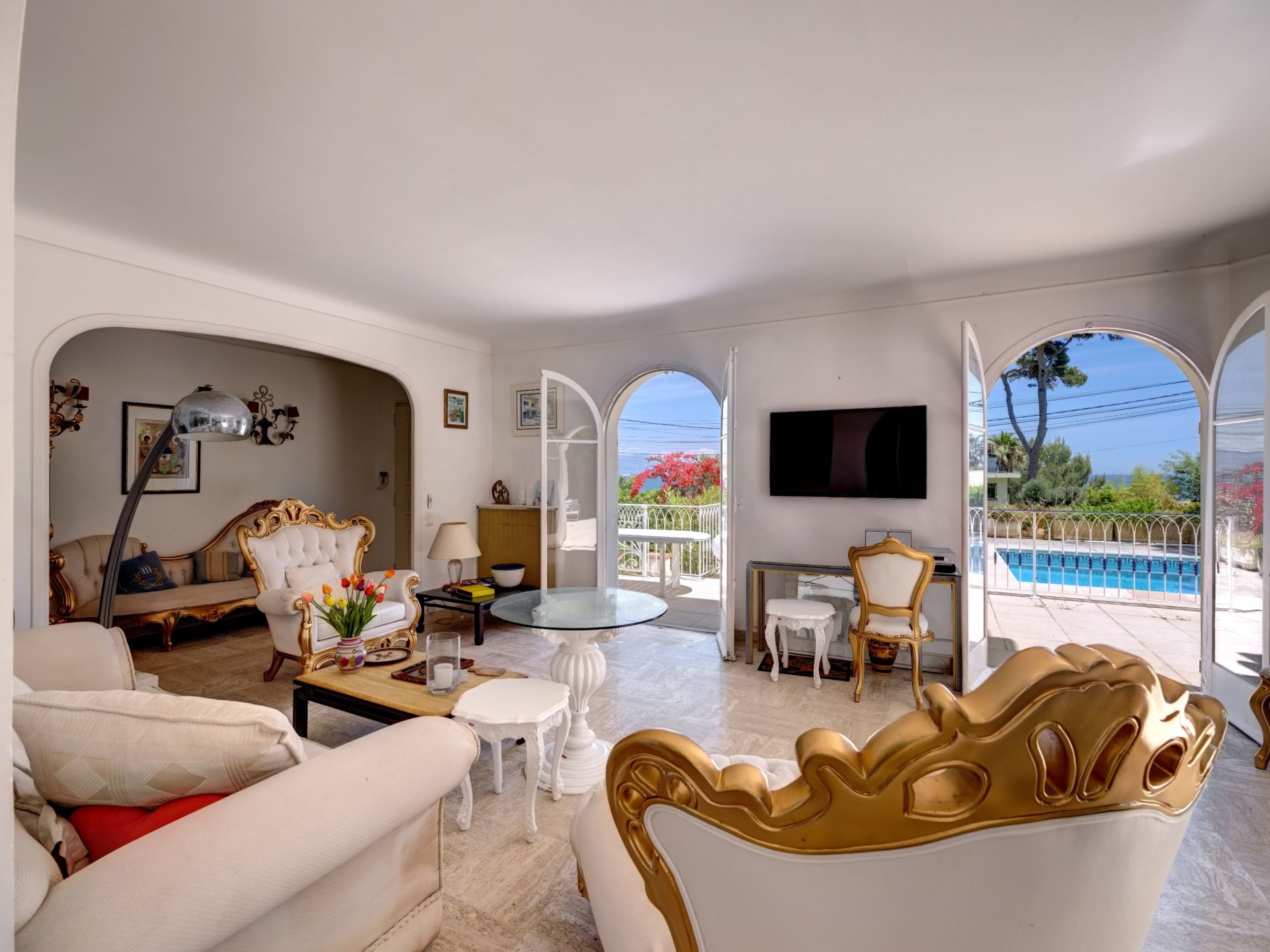 luxury villa 7 Rooms for sale on CAP D ANTIBES (06160)