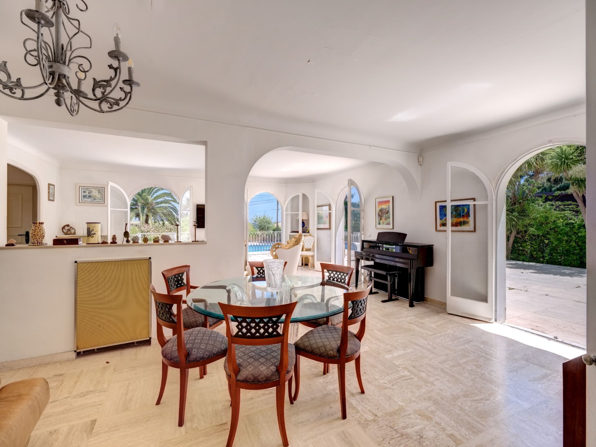 luxury villa 7 Rooms for sale on CAP D ANTIBES (06160)