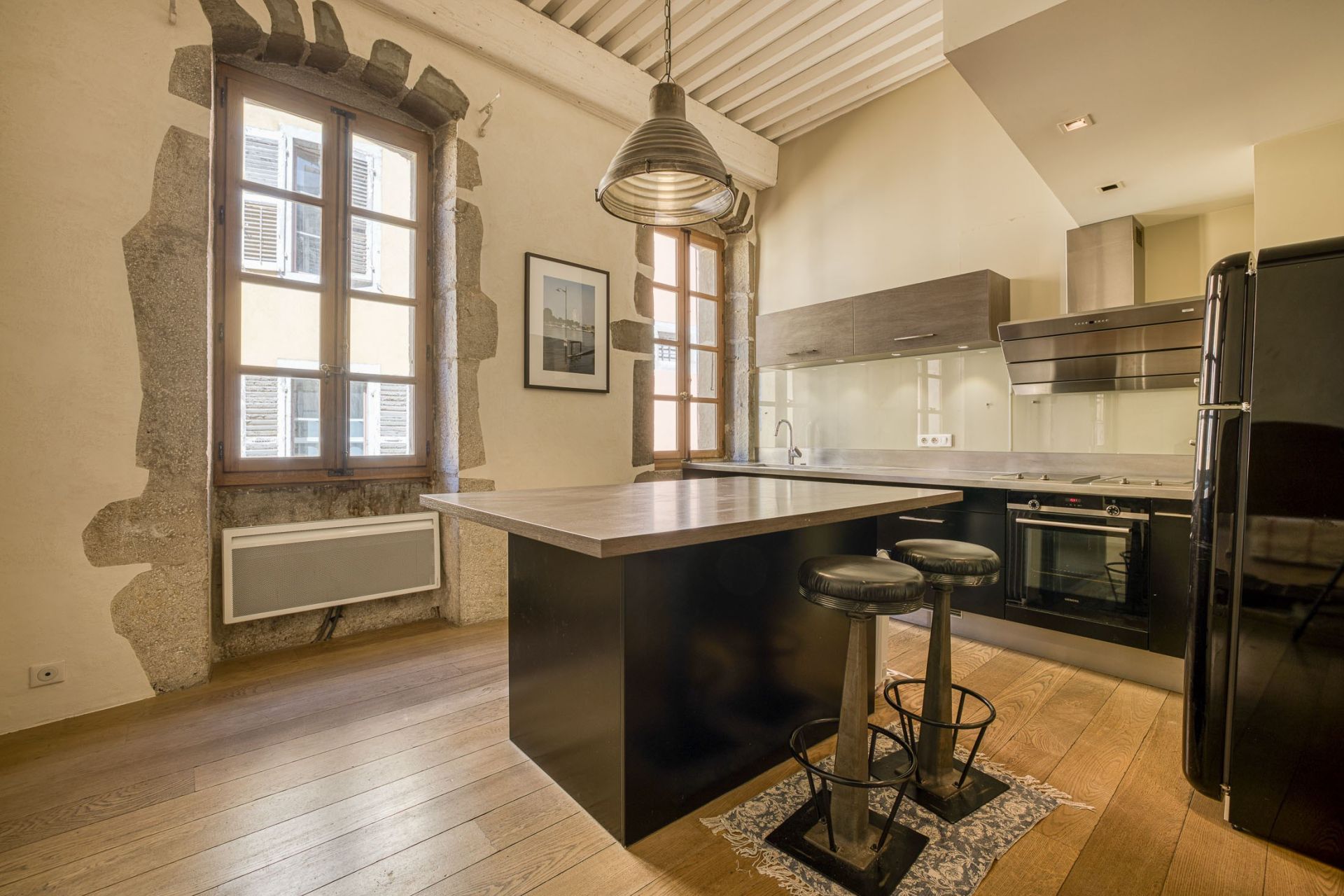 luxury apartment 4 Rooms for sale on ANNECY (74000)