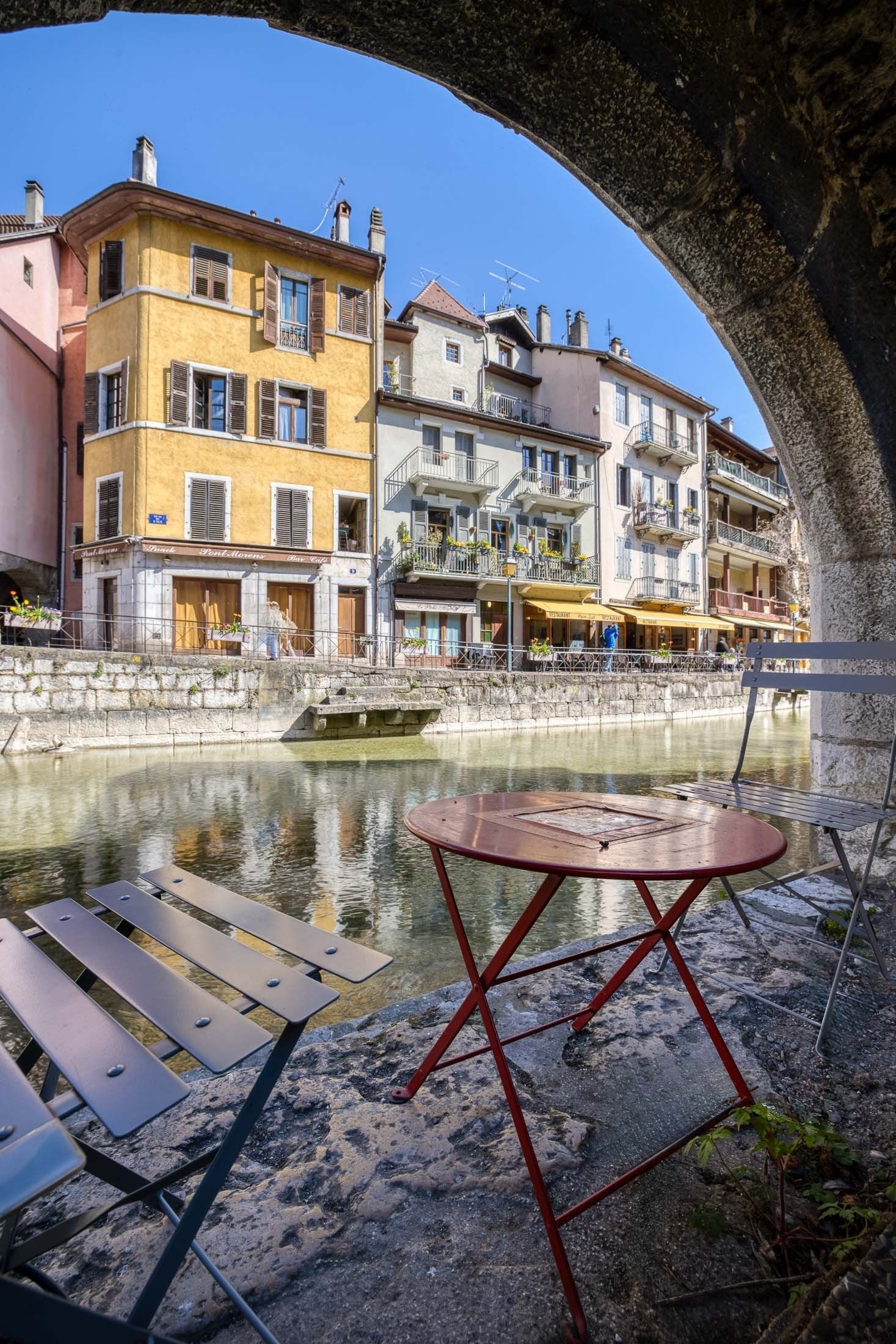 luxury apartment 4 Rooms for sale on ANNECY (74000)