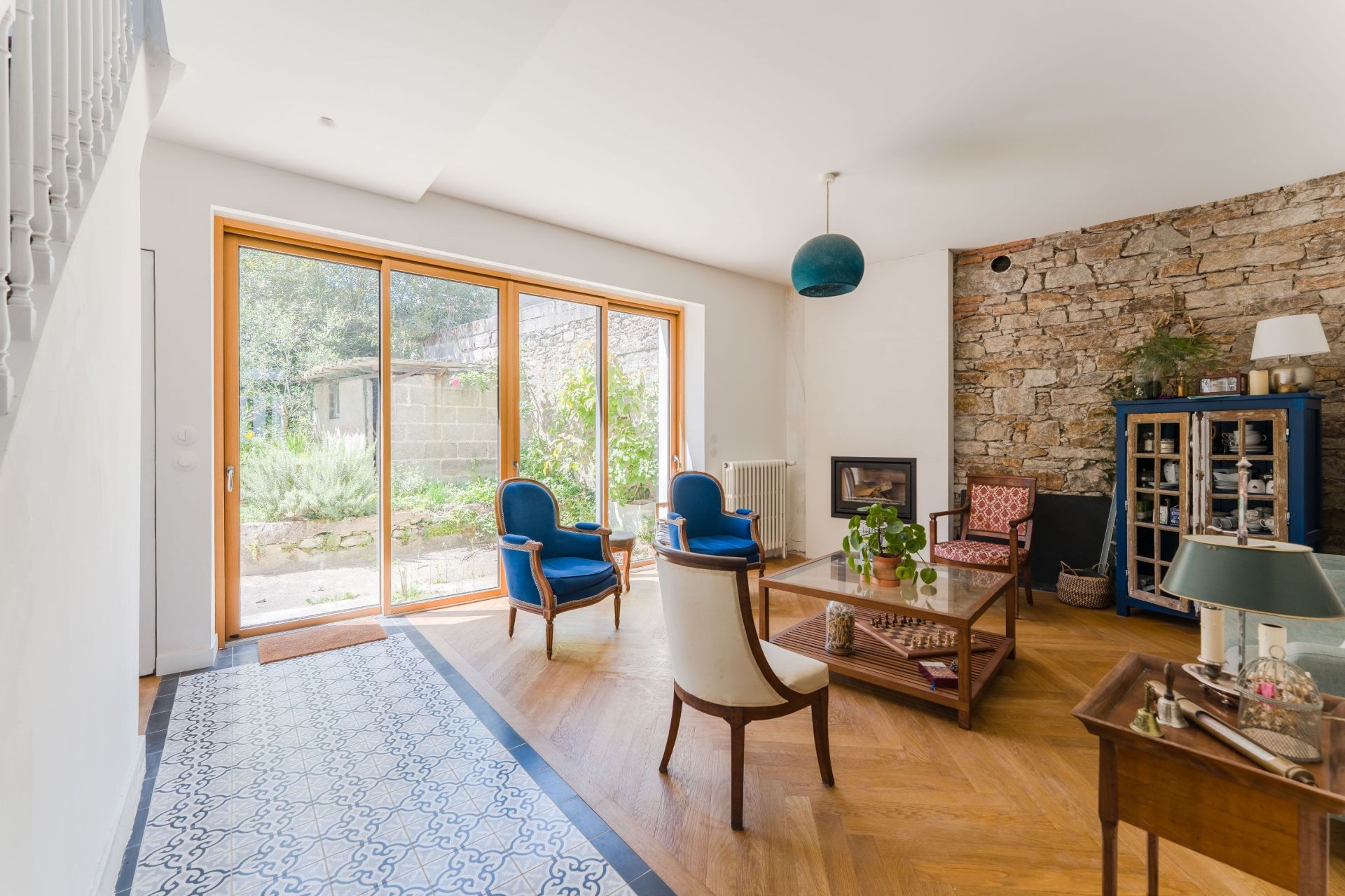 luxury house 8 Rooms for sale on NANTES (44100)