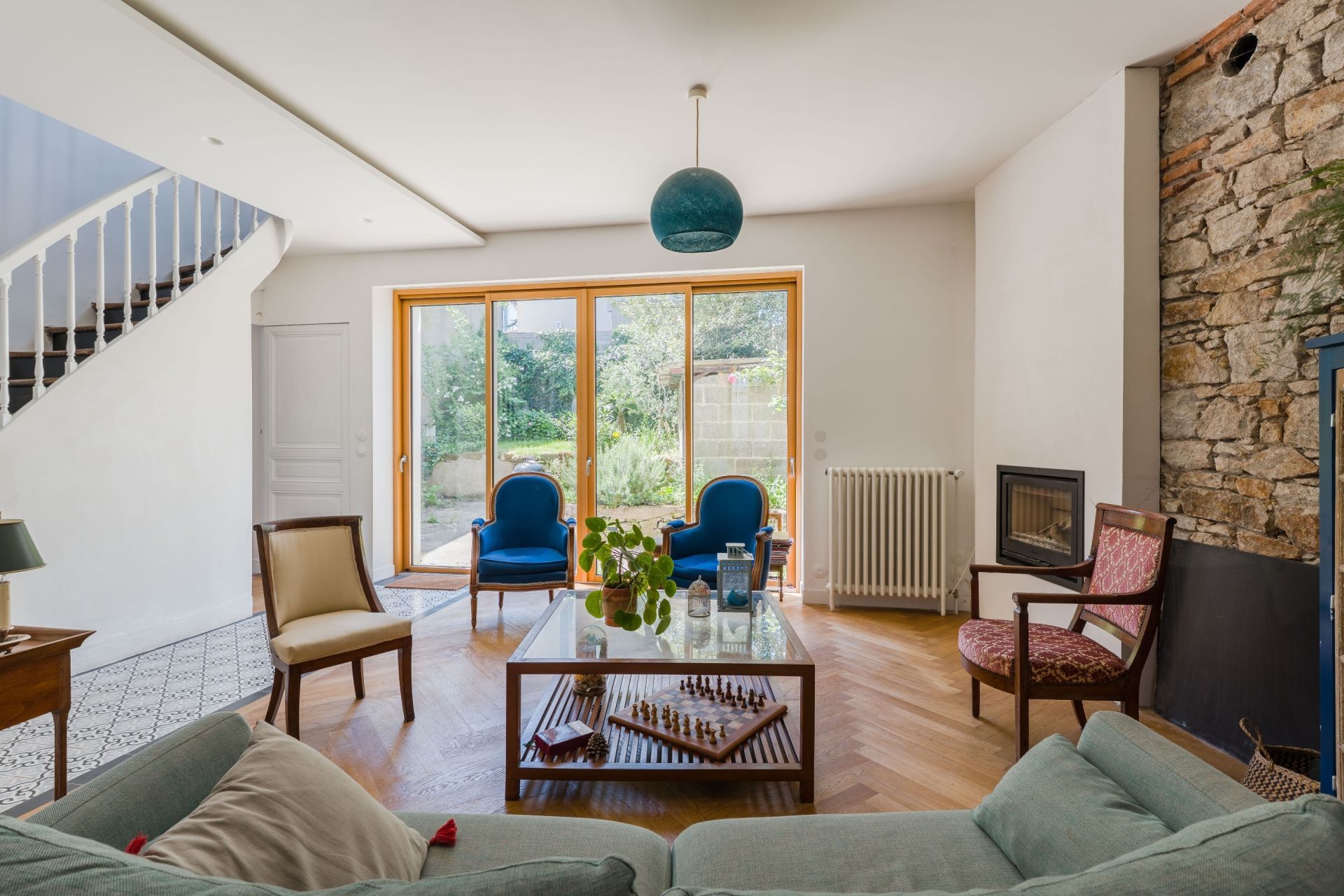 luxury house 8 Rooms for sale on NANTES (44100)