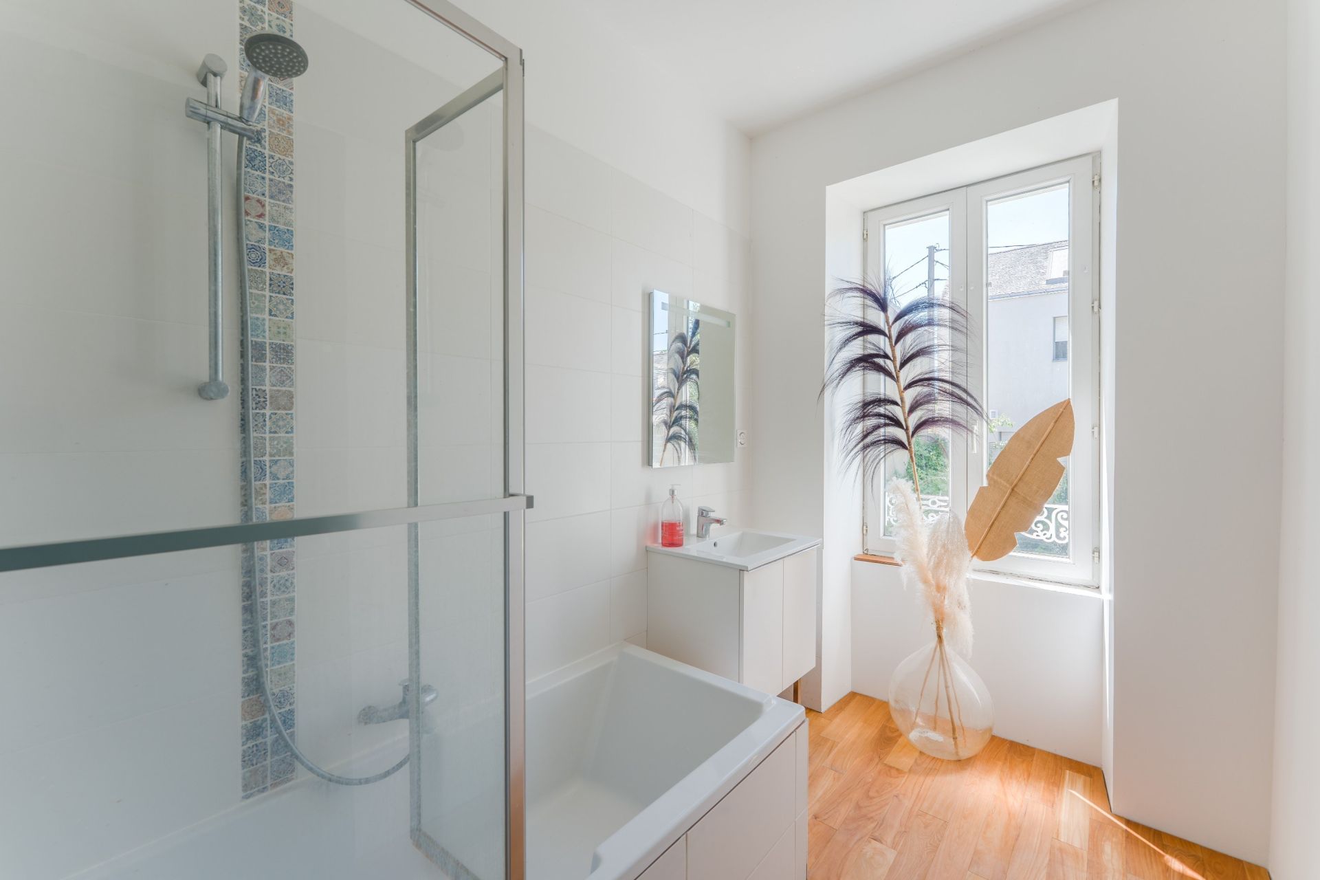 luxury house 8 Rooms for sale on NANTES (44100)