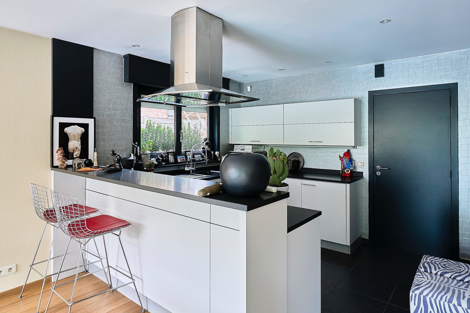 luxury house 5 Rooms for sale on MARCQ EN BAROEUL (59700)