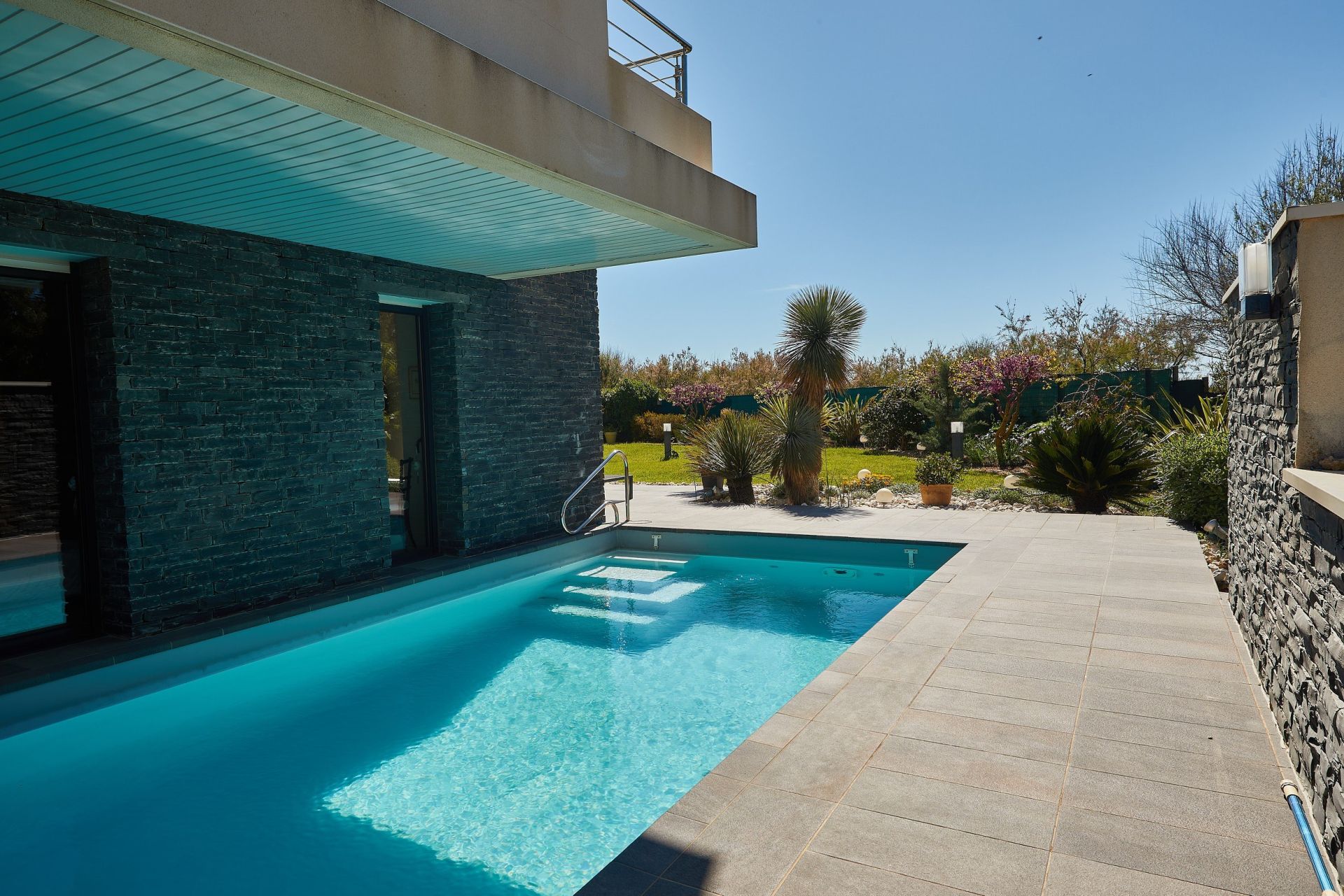 luxury house 6 Rooms for sale on SETE (34200)