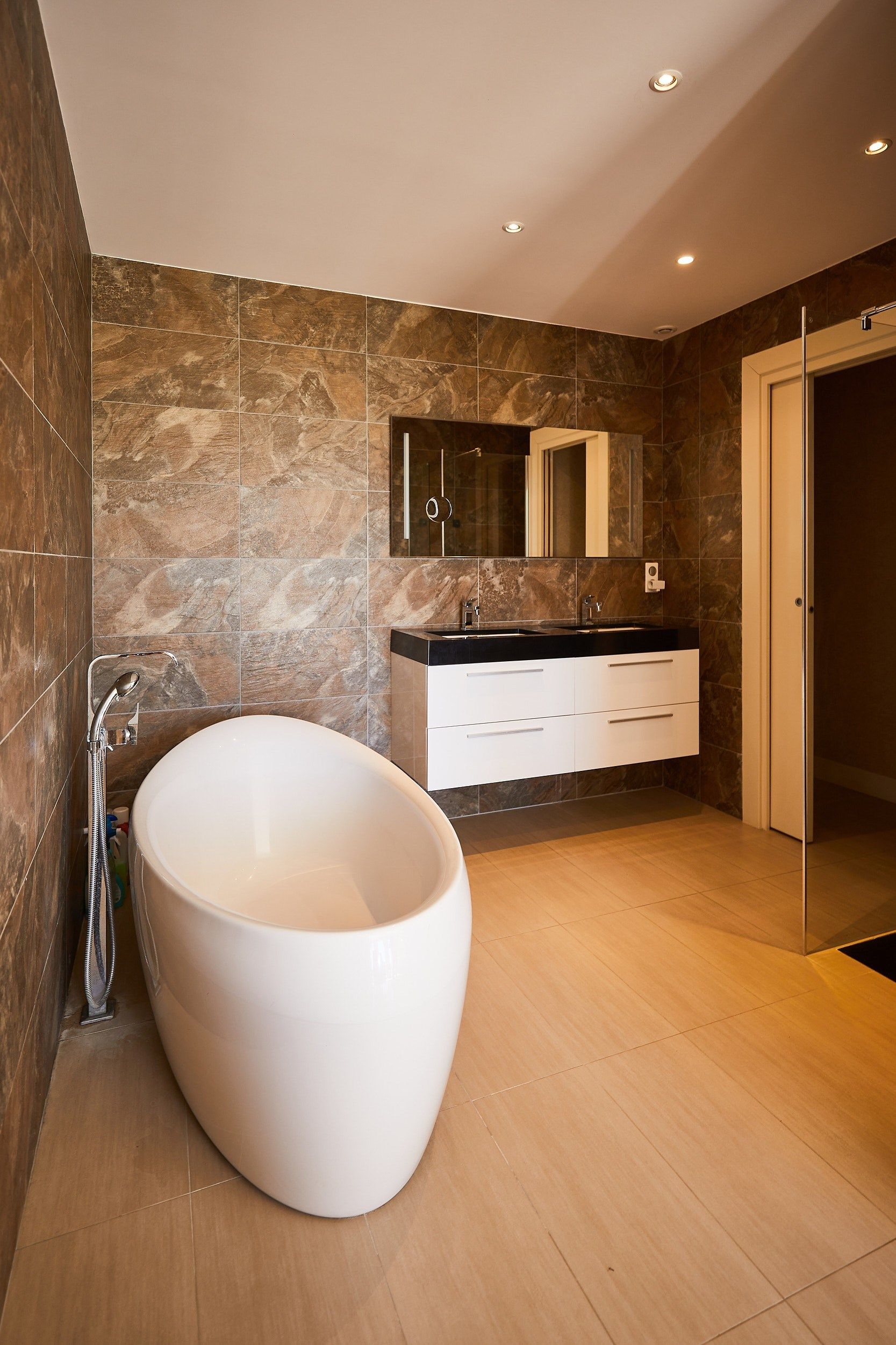 luxury house 6 Rooms for sale on SETE (34200)