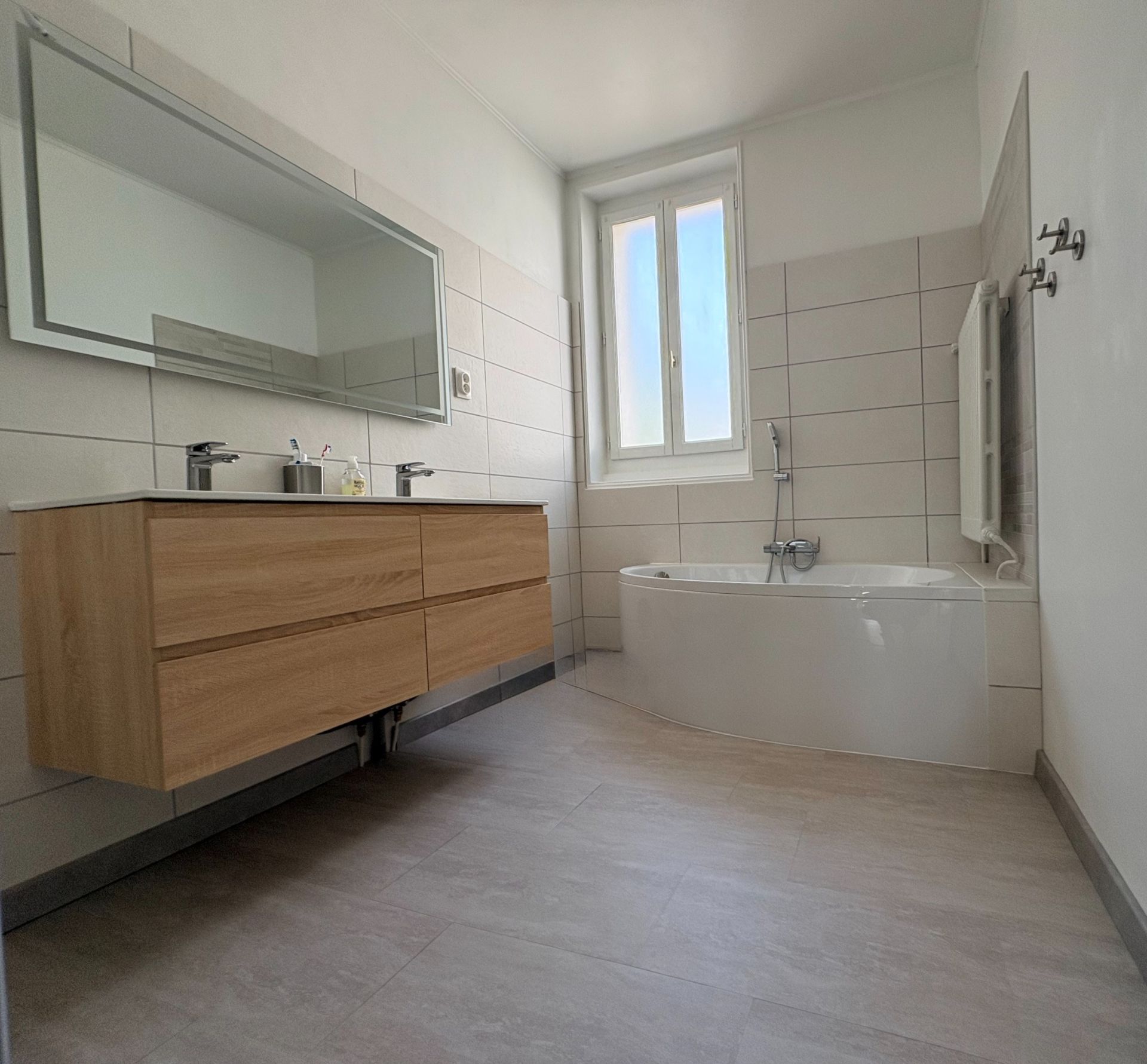 luxury house 6 Rooms for sale on ORLEANS (45000)