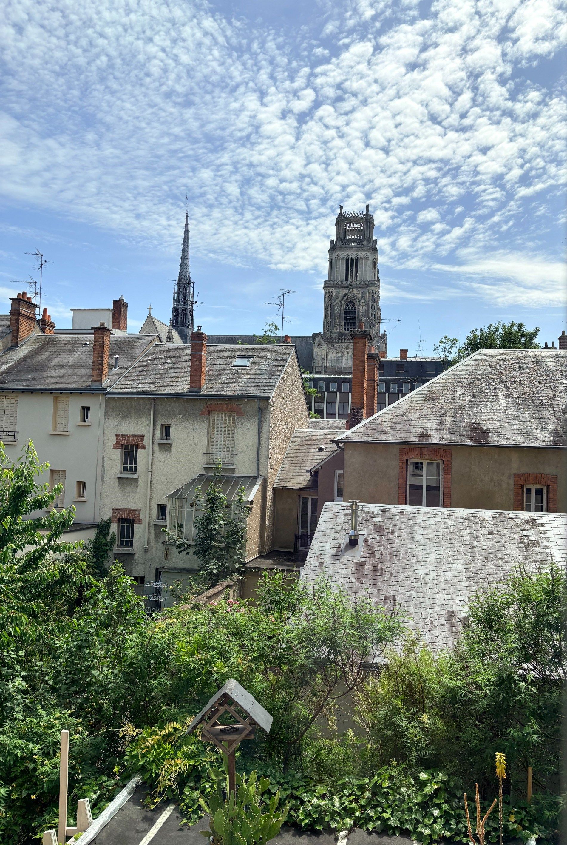 luxury house 6 Rooms for sale on ORLEANS (45000)