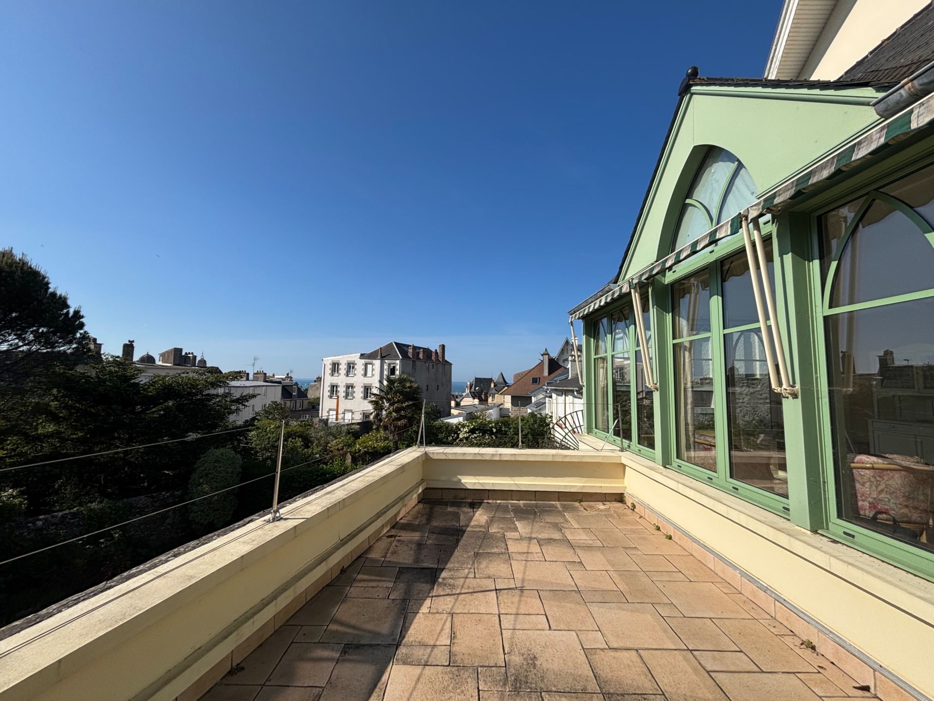 luxury house 8 Rooms for sale on GRANVILLE (50400)
