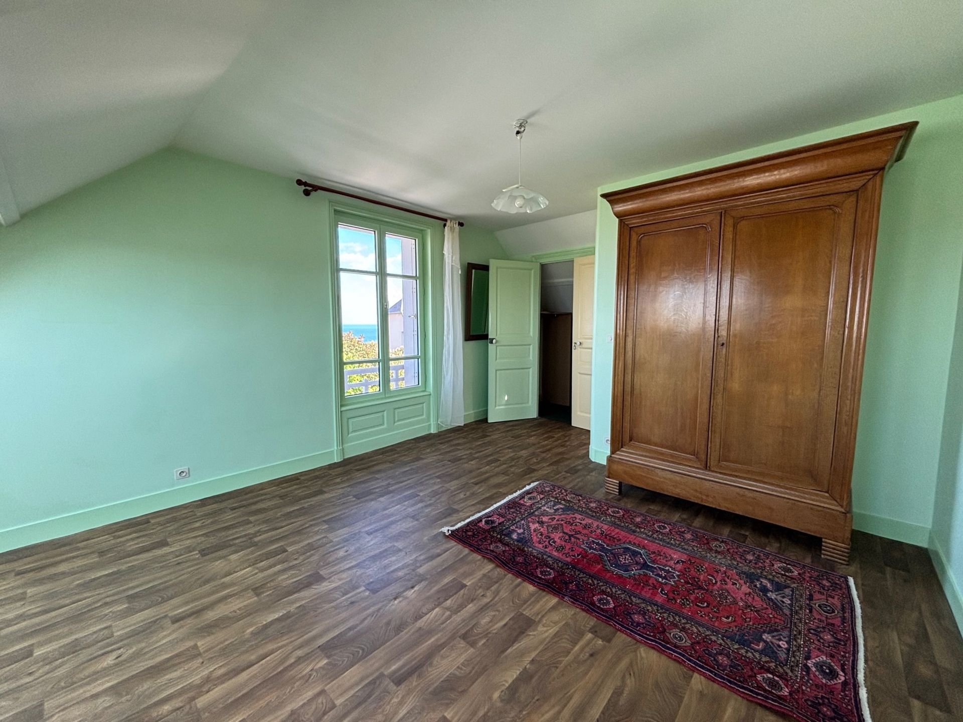 luxury house 8 Rooms for sale on GRANVILLE (50400)