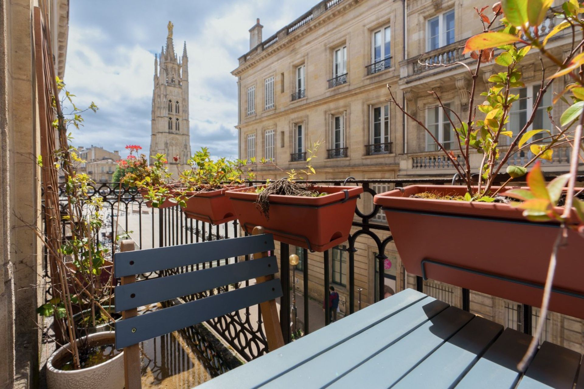 luxury apartment 3 Rooms for sale on BORDEAUX (33000)