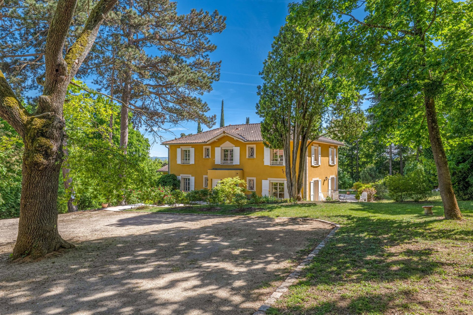 contemporary house 9 Rooms for sale on STE FOY LES LYON (69110)