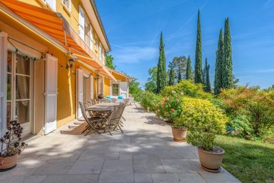 Sale Contemporary house Sainte-Foy-lès-Lyon 9&nbsp;Rooms 338&nbsp;m²