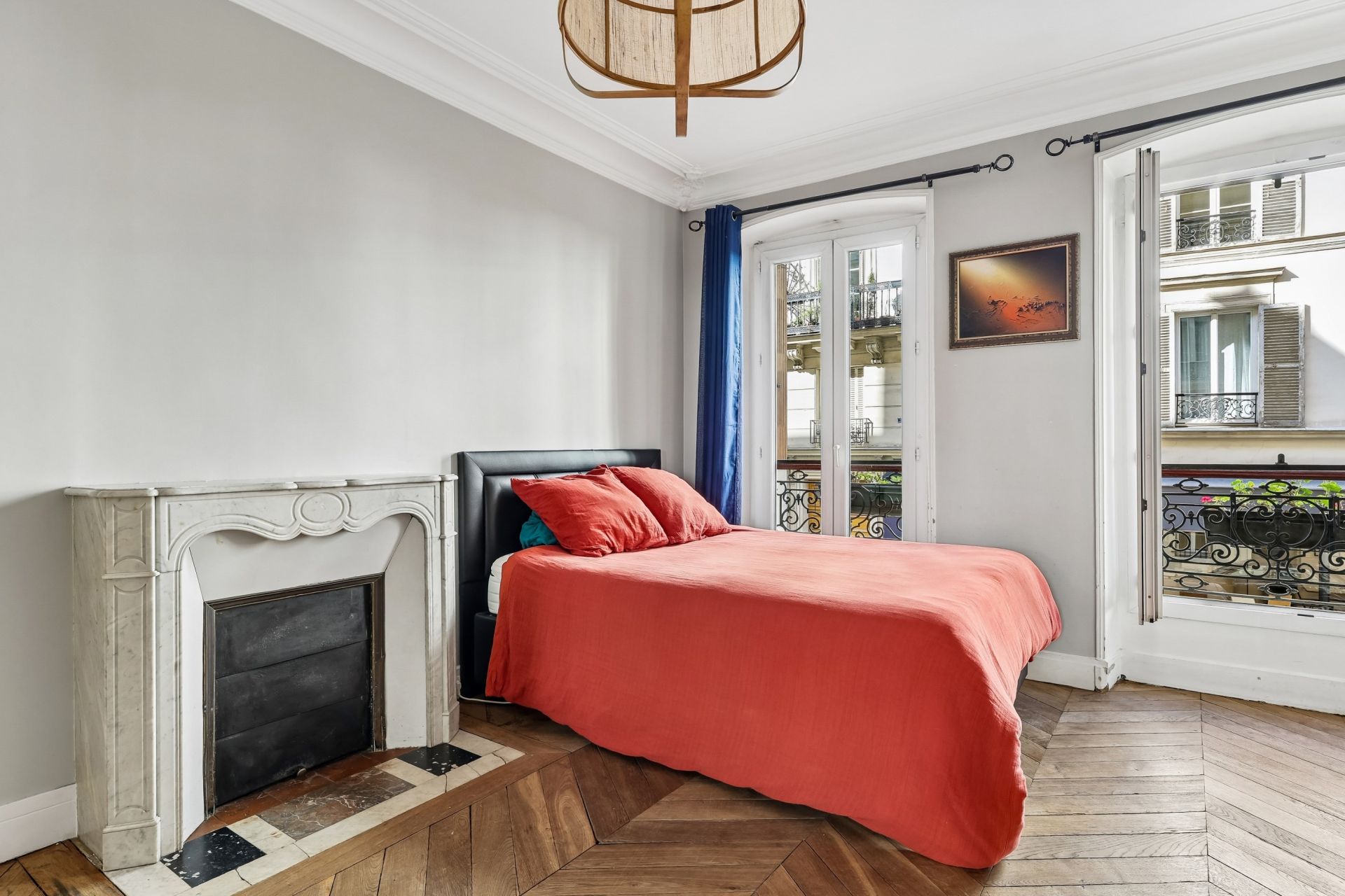 luxury apartment 5 Rooms for sale on PARIS (75009)