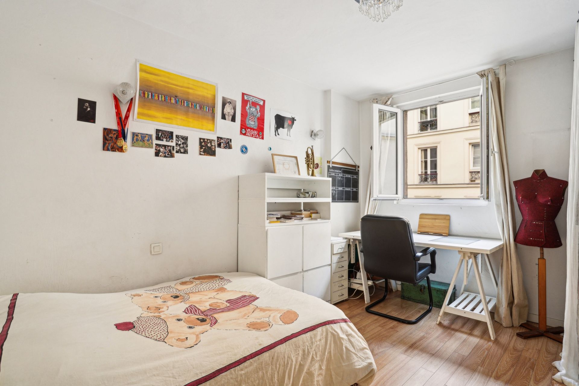 luxury apartment 5 Rooms for sale on PARIS (75009)