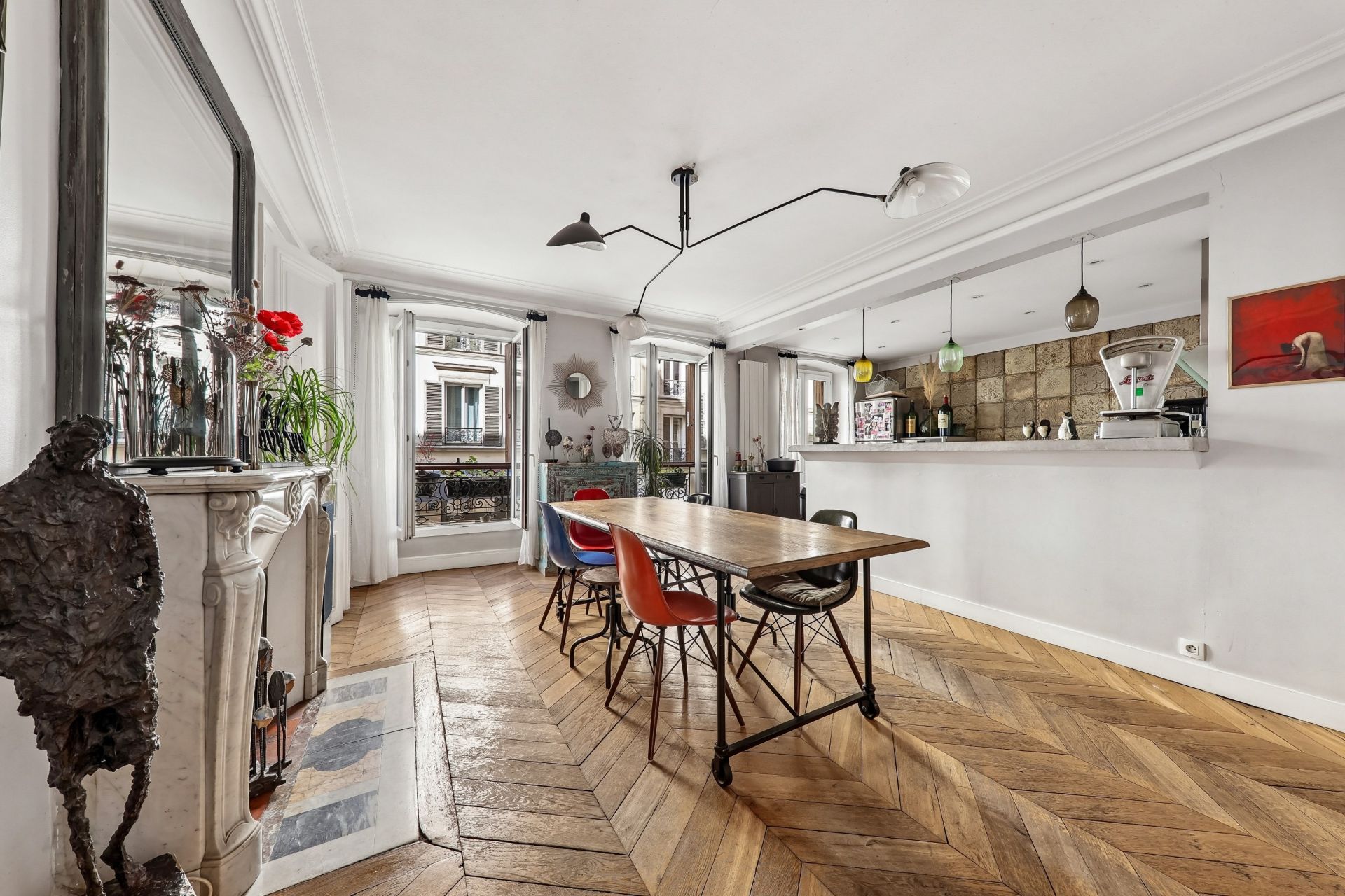 luxury apartment 5 Rooms for sale on PARIS (75009)