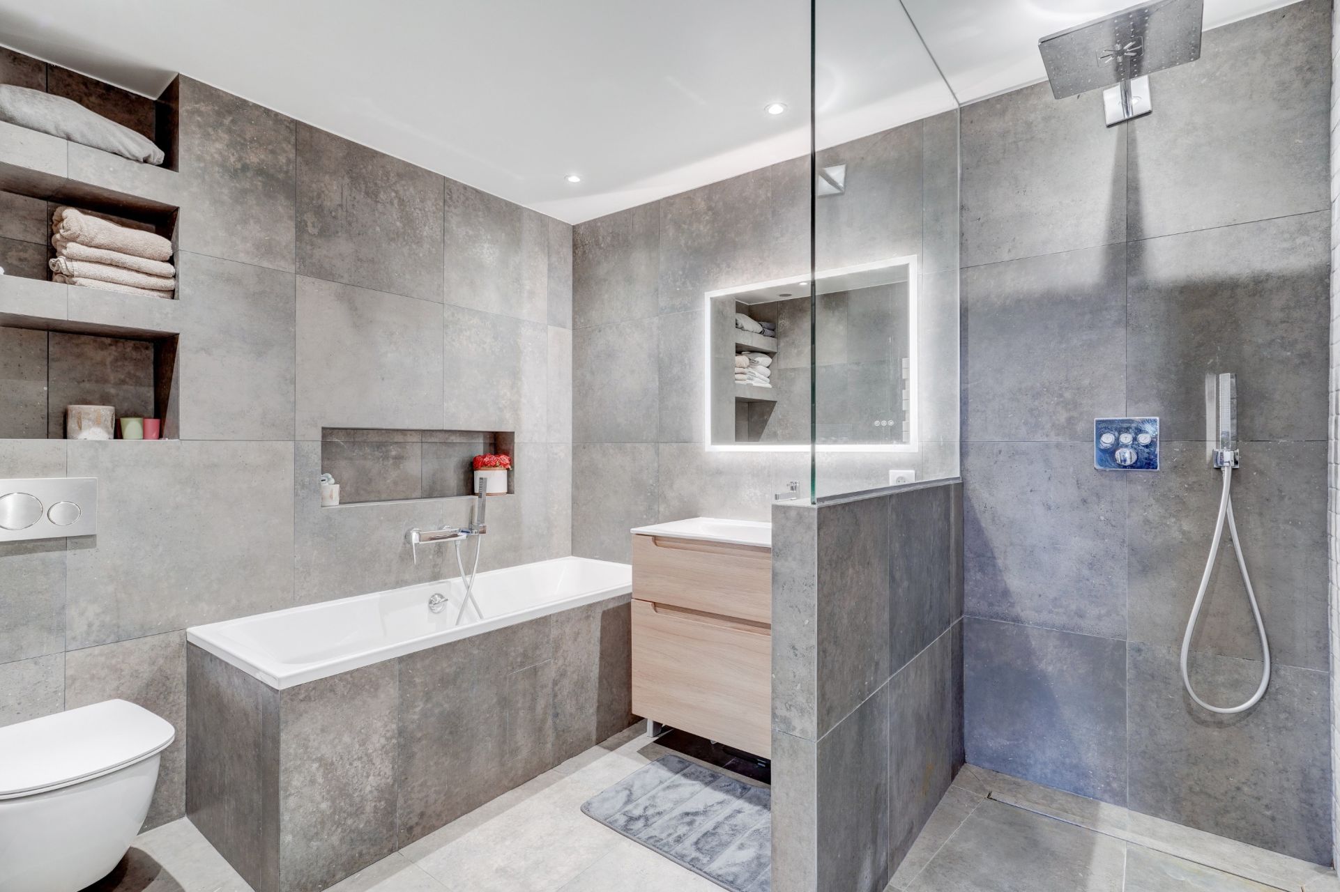 luxury apartment 3 Rooms for sale on NEUILLY SUR SEINE (92200)