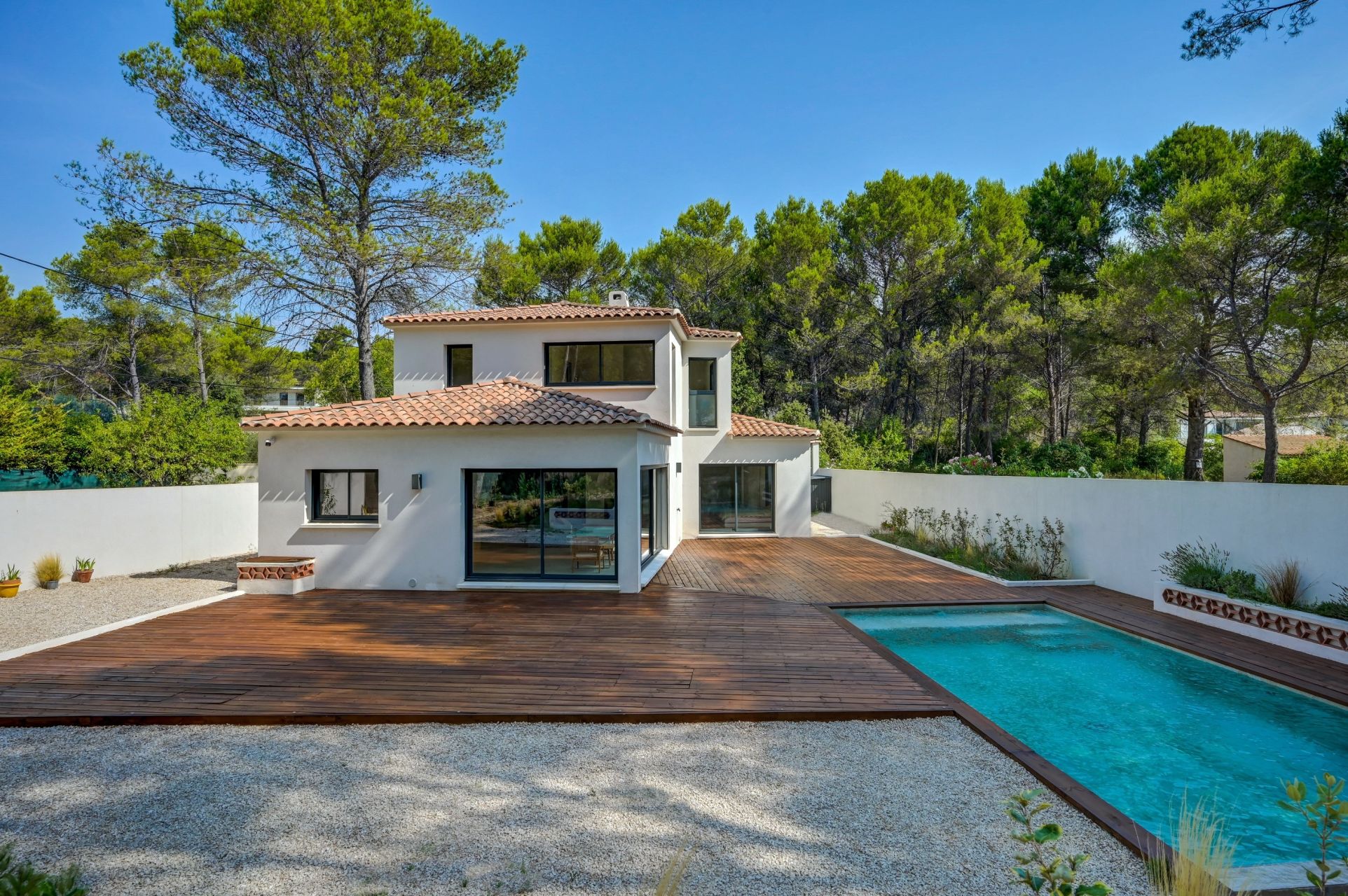 luxury house 5 Rooms for sale on AIX EN PROVENCE (13100)