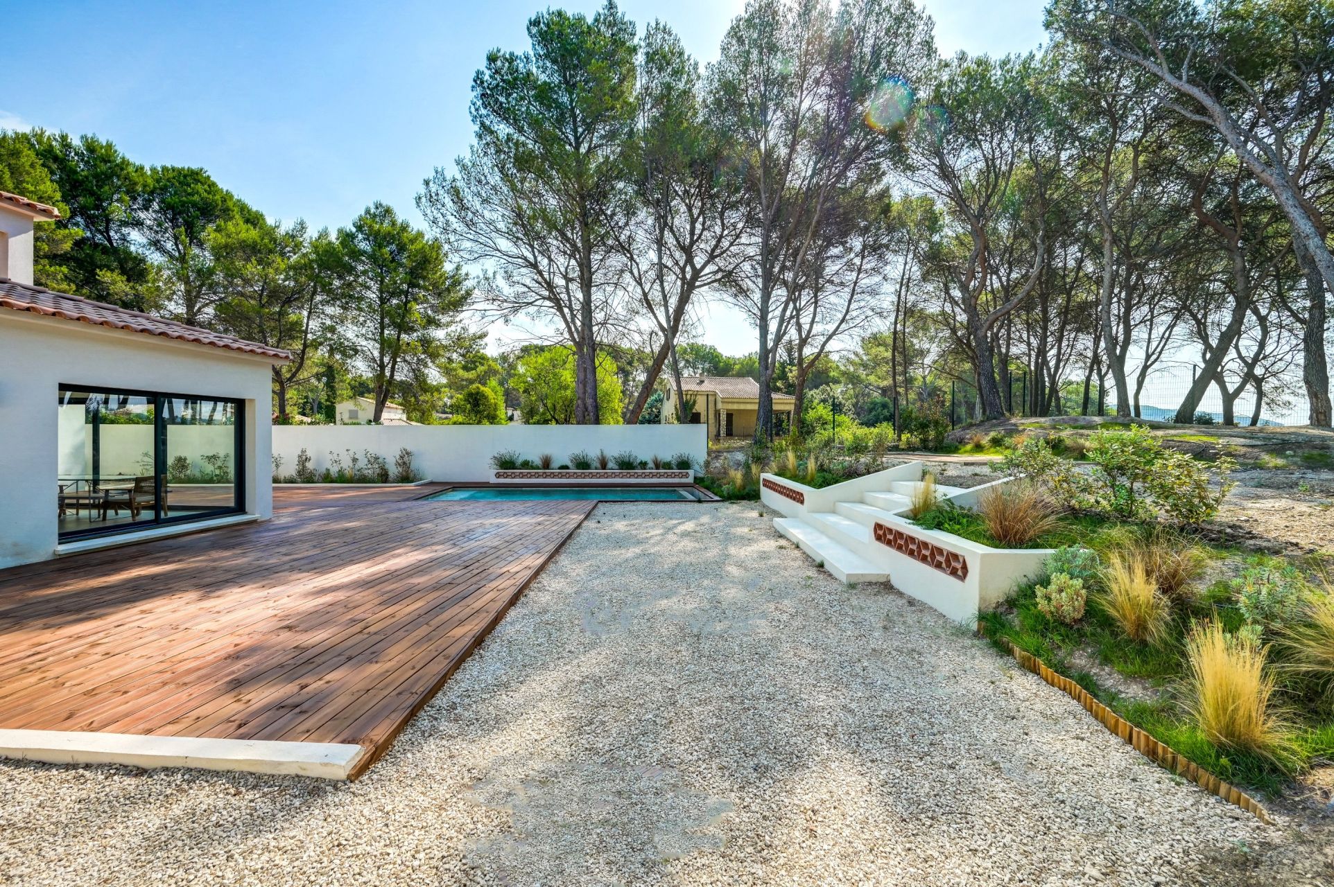 luxury house 5 Rooms for sale on AIX EN PROVENCE (13100)