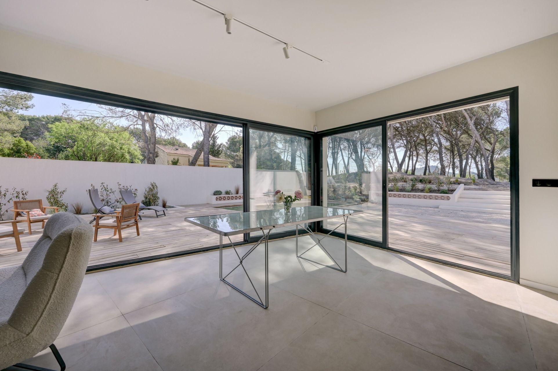 luxury house 5 Rooms for sale on AIX EN PROVENCE (13100)