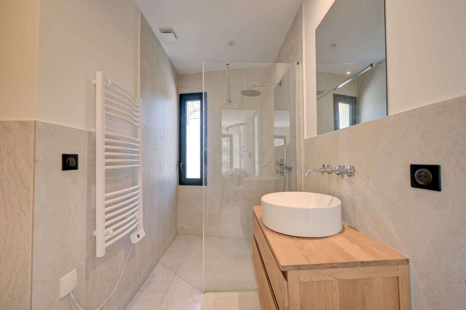 luxury house 5 Rooms for sale on AIX EN PROVENCE (13100)