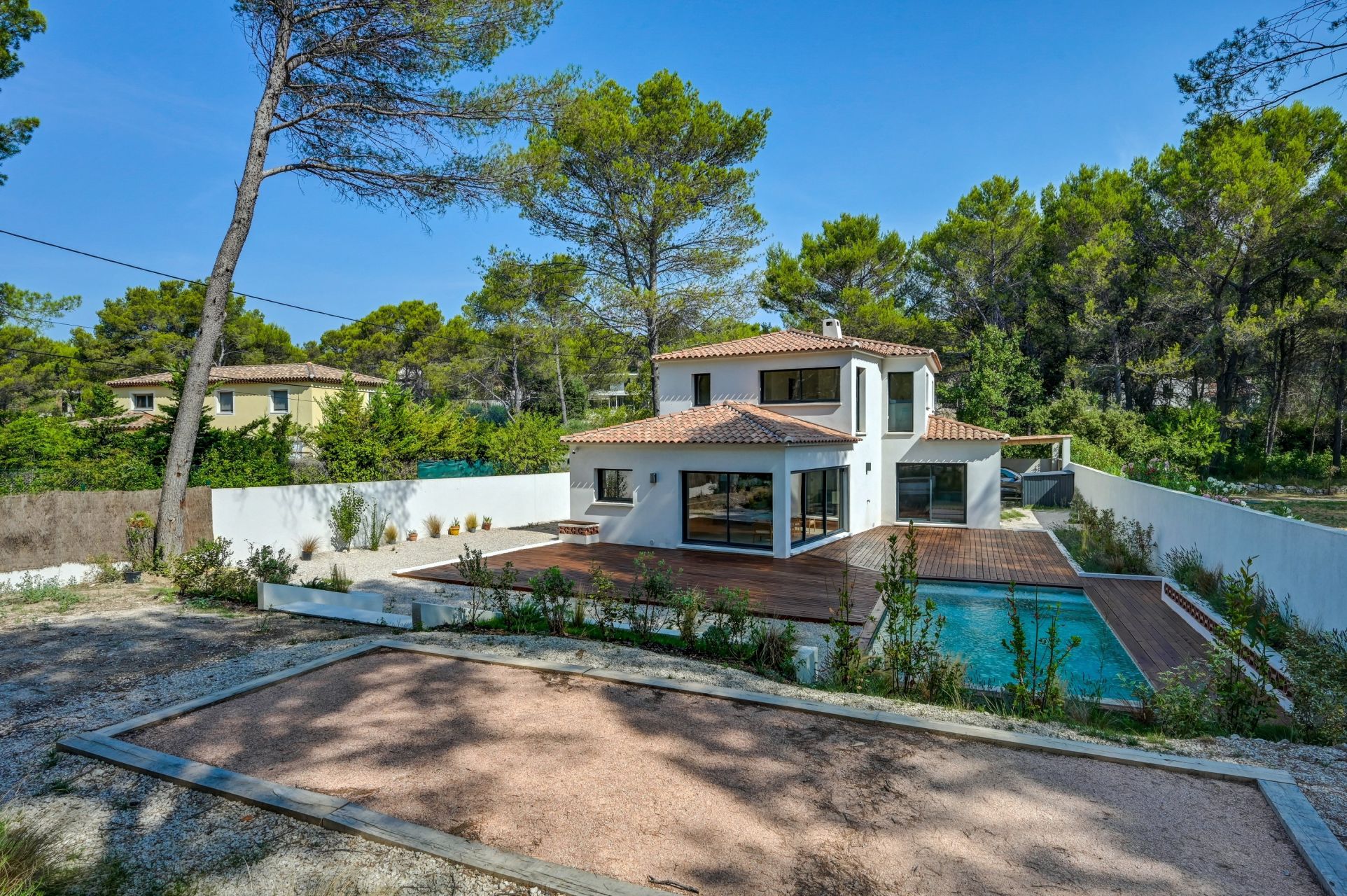 luxury house 5 Rooms for sale on AIX EN PROVENCE (13100)
