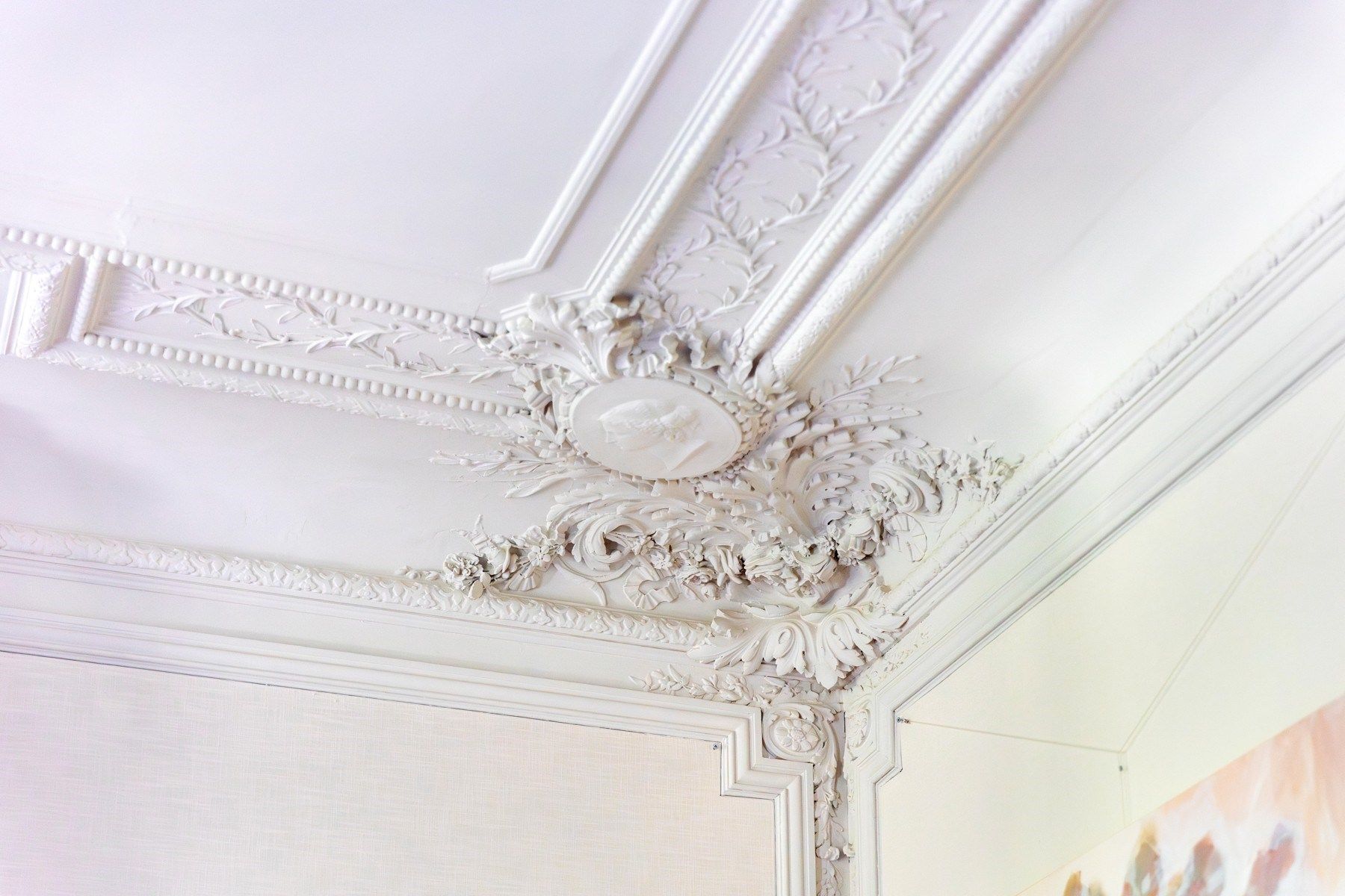 luxury apartment 8 Rooms for sale on BORDEAUX (33000)