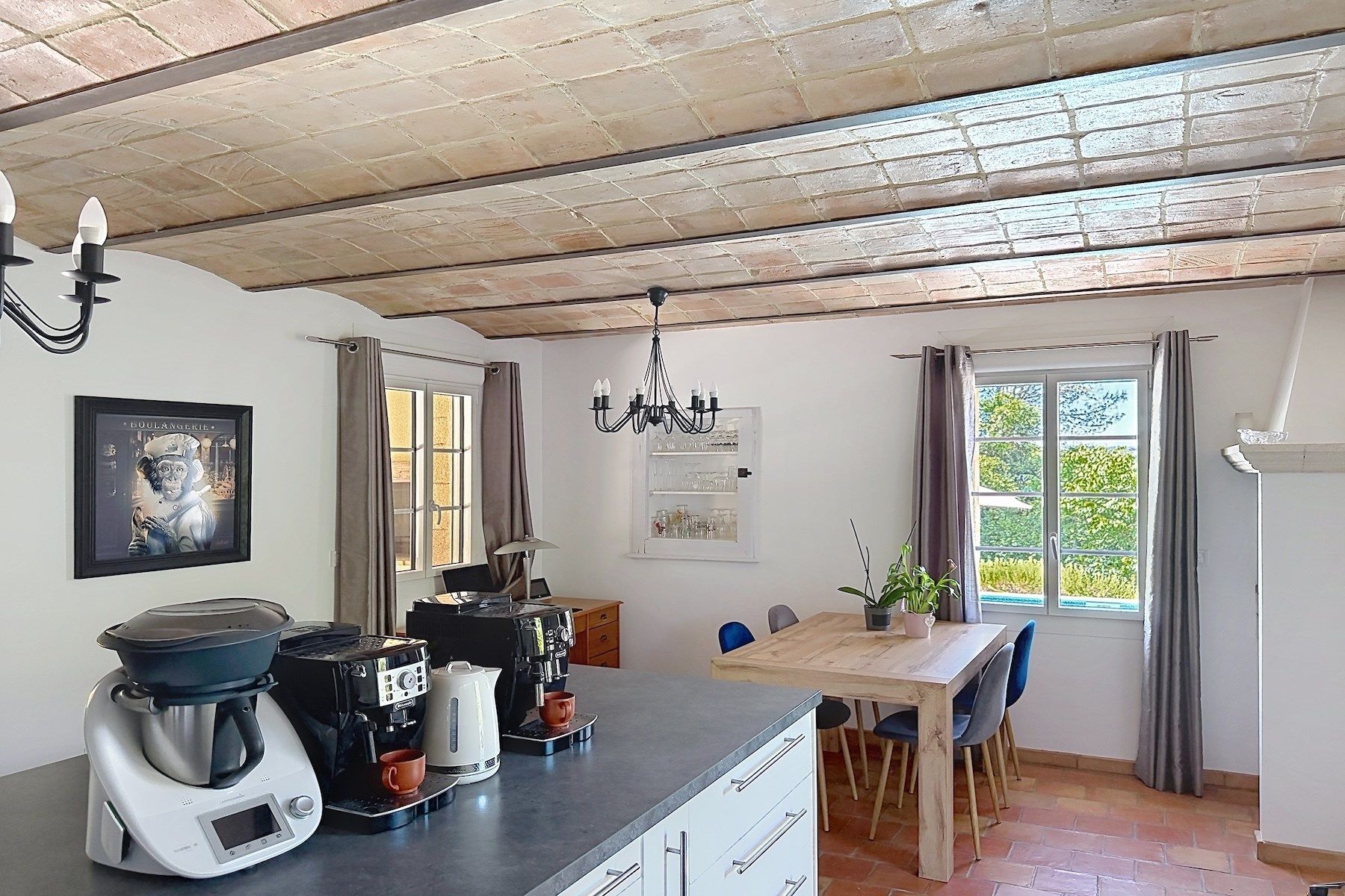 mas 13 Rooms for sale on UZES (30700)
