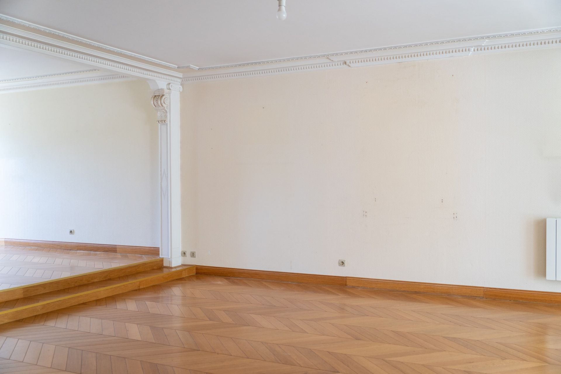 luxury apartment 3 Rooms for sale on LA ROCHELLE (17000)