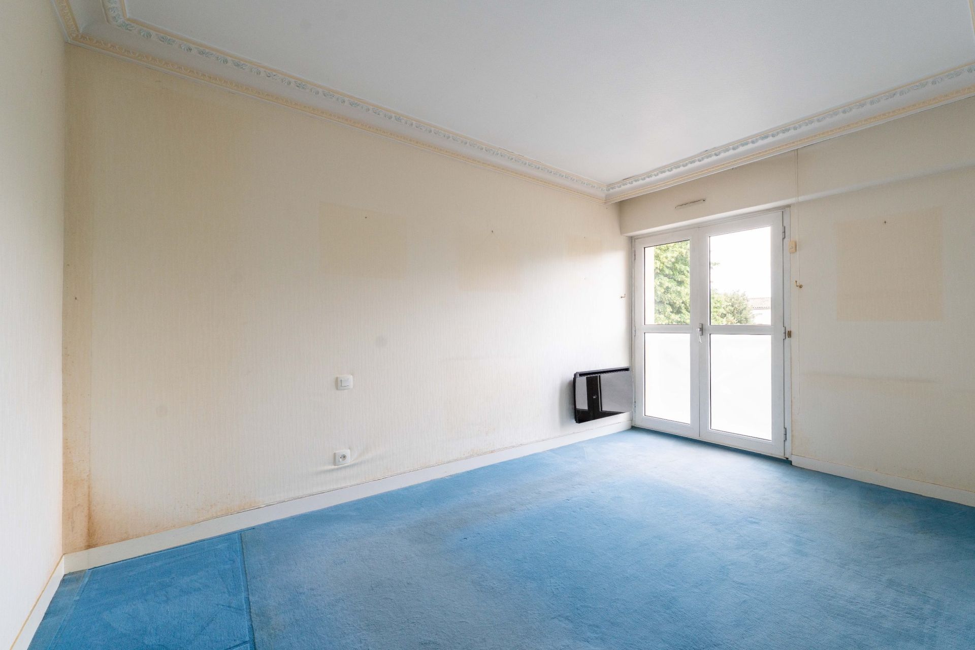 luxury apartment 3 Rooms for sale on LA ROCHELLE (17000)