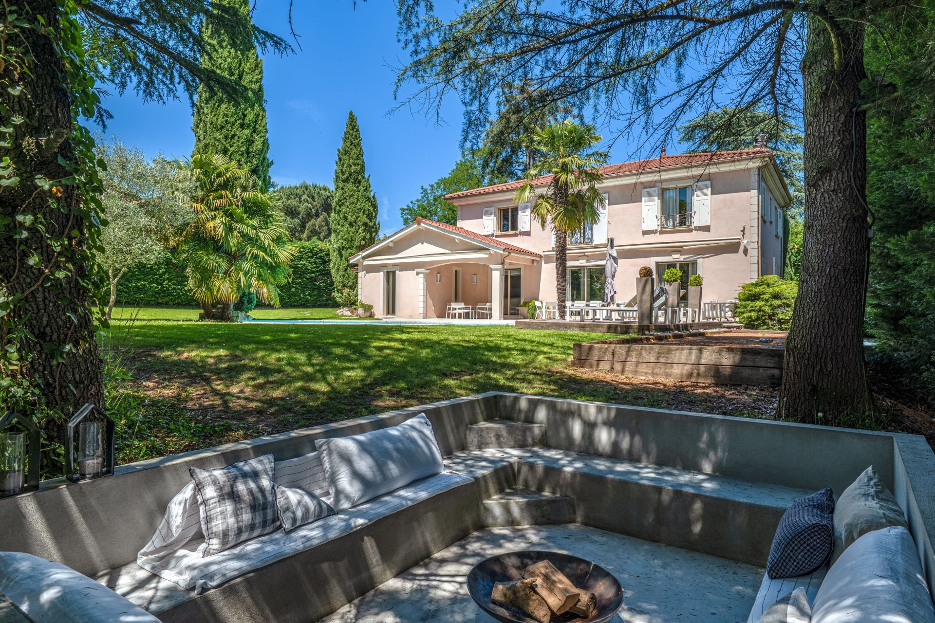 maison de luxe 10 Pièces en vente sur ECULLY (69130)