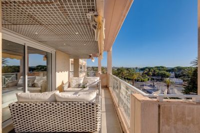 Sale Luxury apartment Le Golfe Juan 5&nbsp;Rooms 175.14&nbsp;m²
