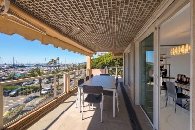 Sale Luxury apartment Le Golfe Juan 5&nbsp;Rooms 175.14&nbsp;m²