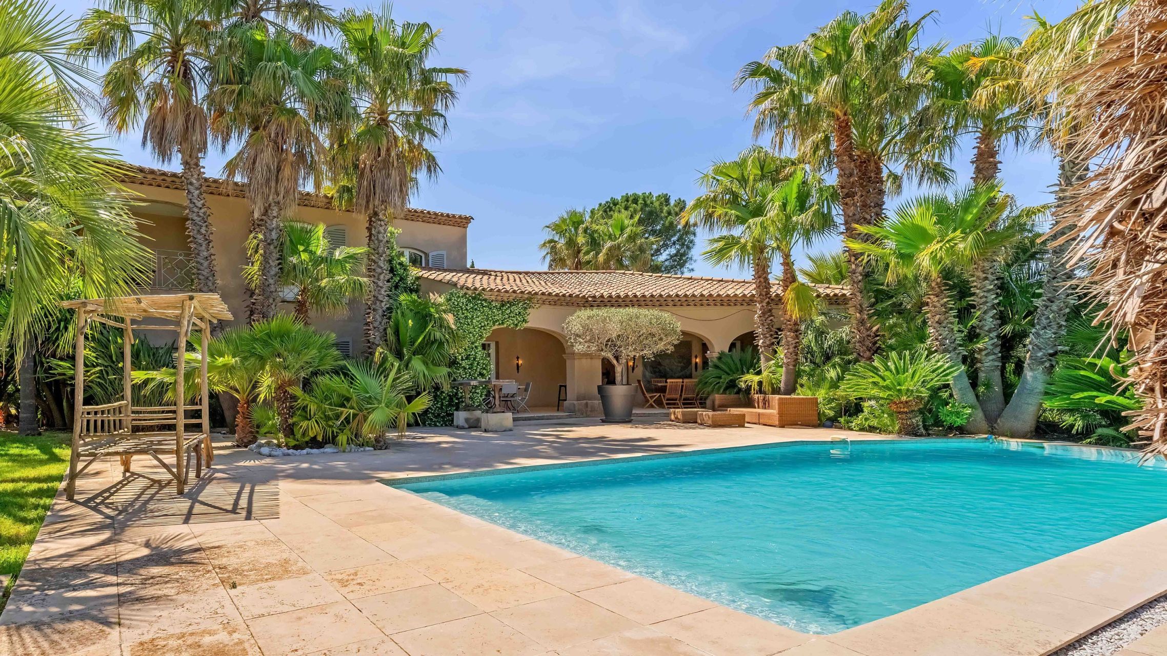 maison provençale de luxe 7 Pièces en vente sur GRIMAUD (83310)