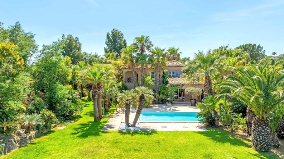 maison provençale de luxe 7 Pièces en vente sur GRIMAUD (83310)