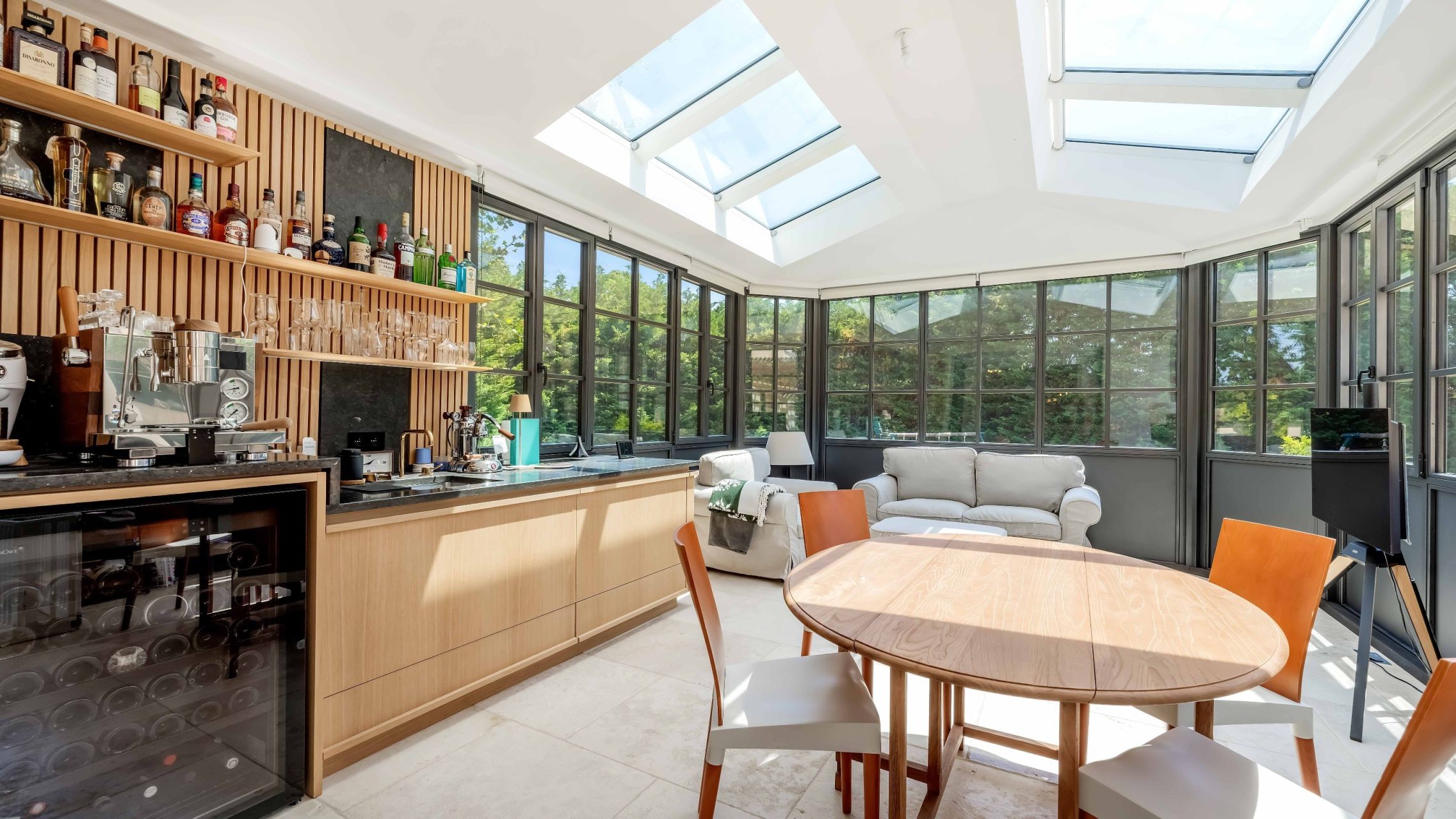 luxury villa 8 Rooms for sale on GRIMAUD (83310)