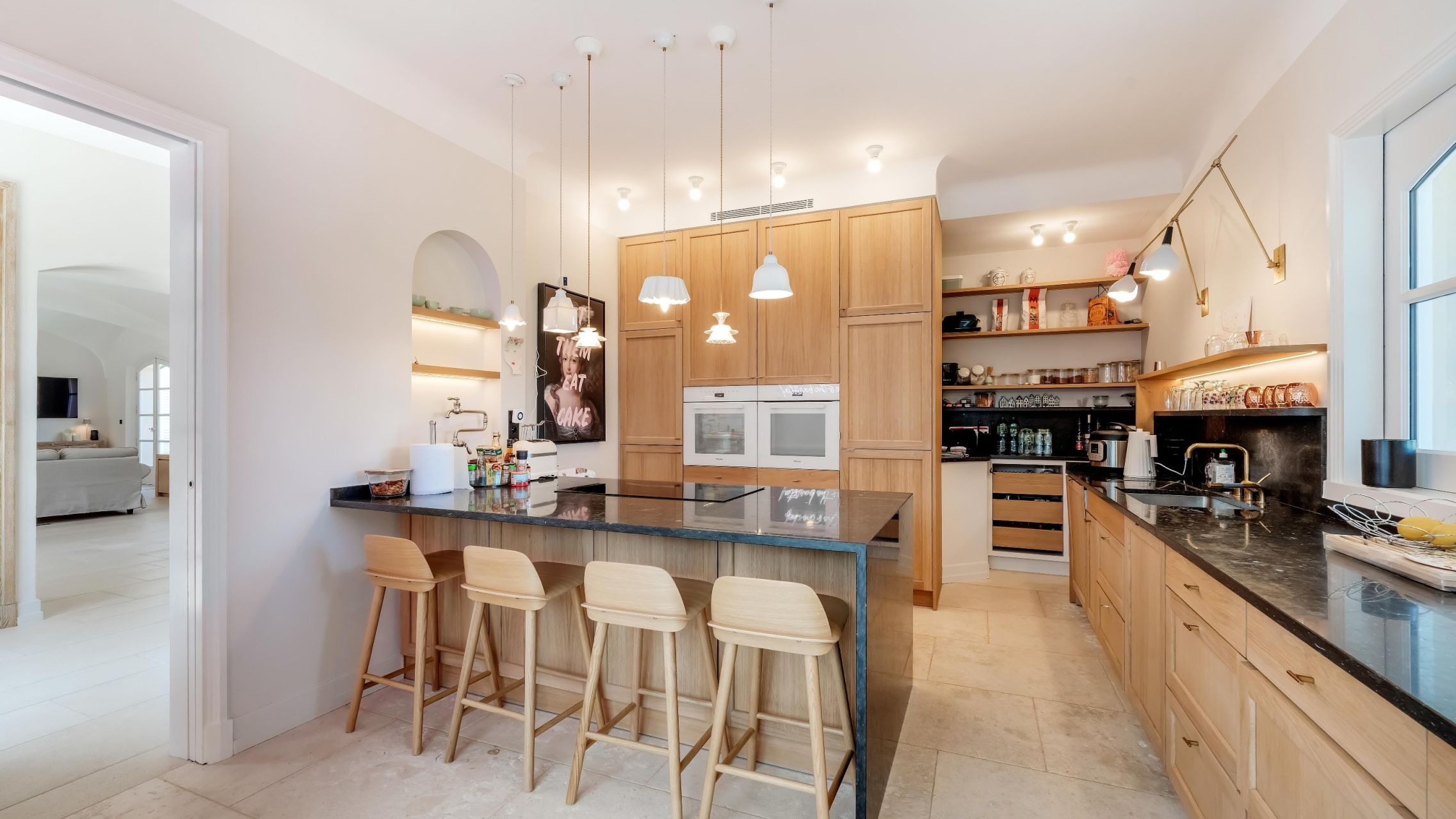 luxury villa 8 Rooms for sale on GRIMAUD (83310)