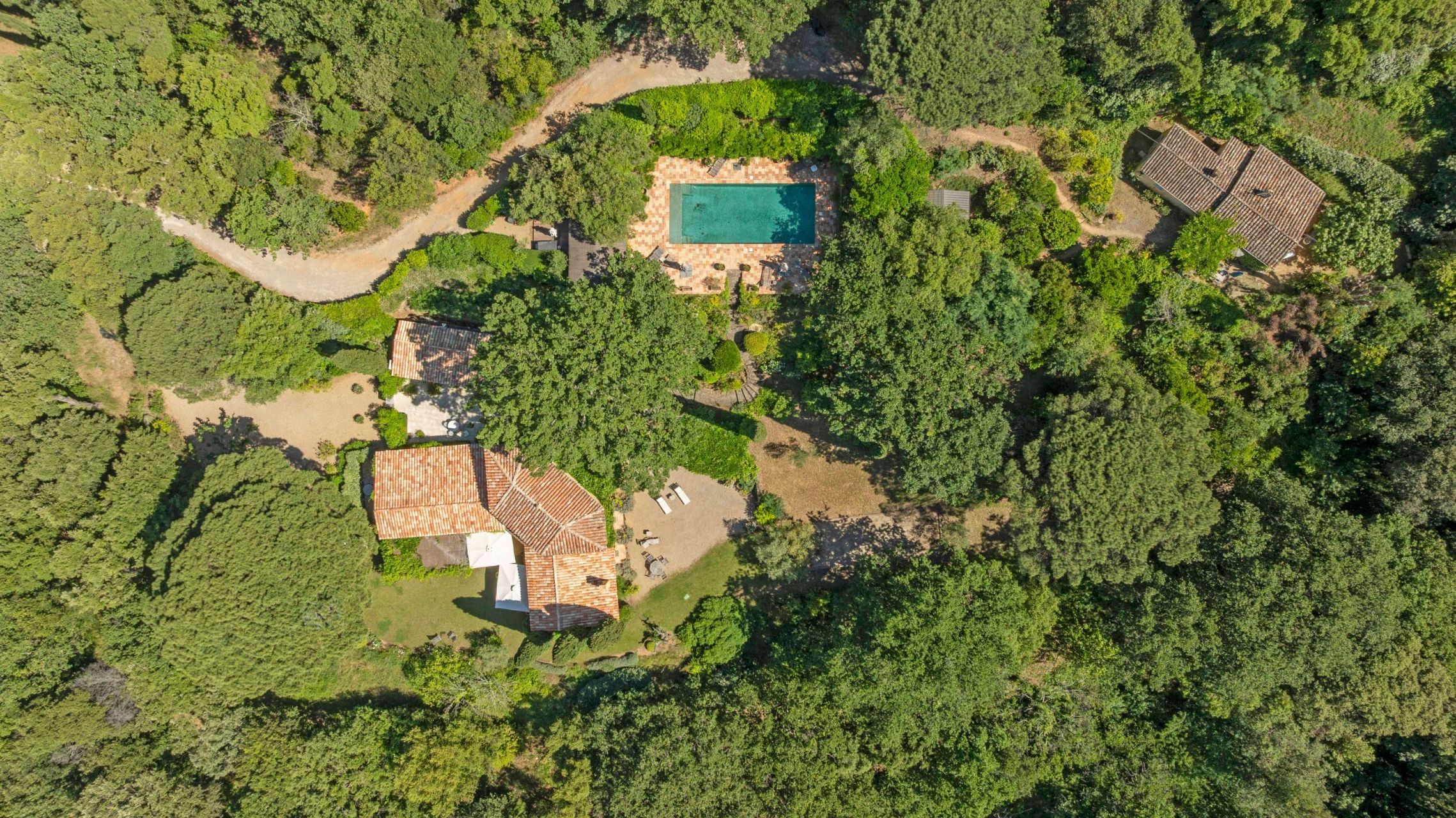 bastide 8 Rooms for sale on GASSIN (83580)