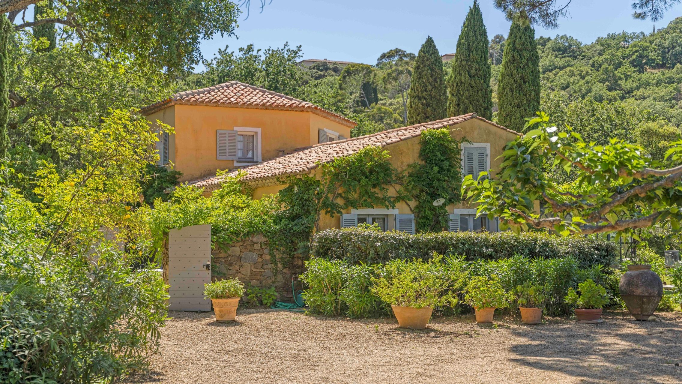 bastide 8 Rooms for sale on GASSIN (83580)