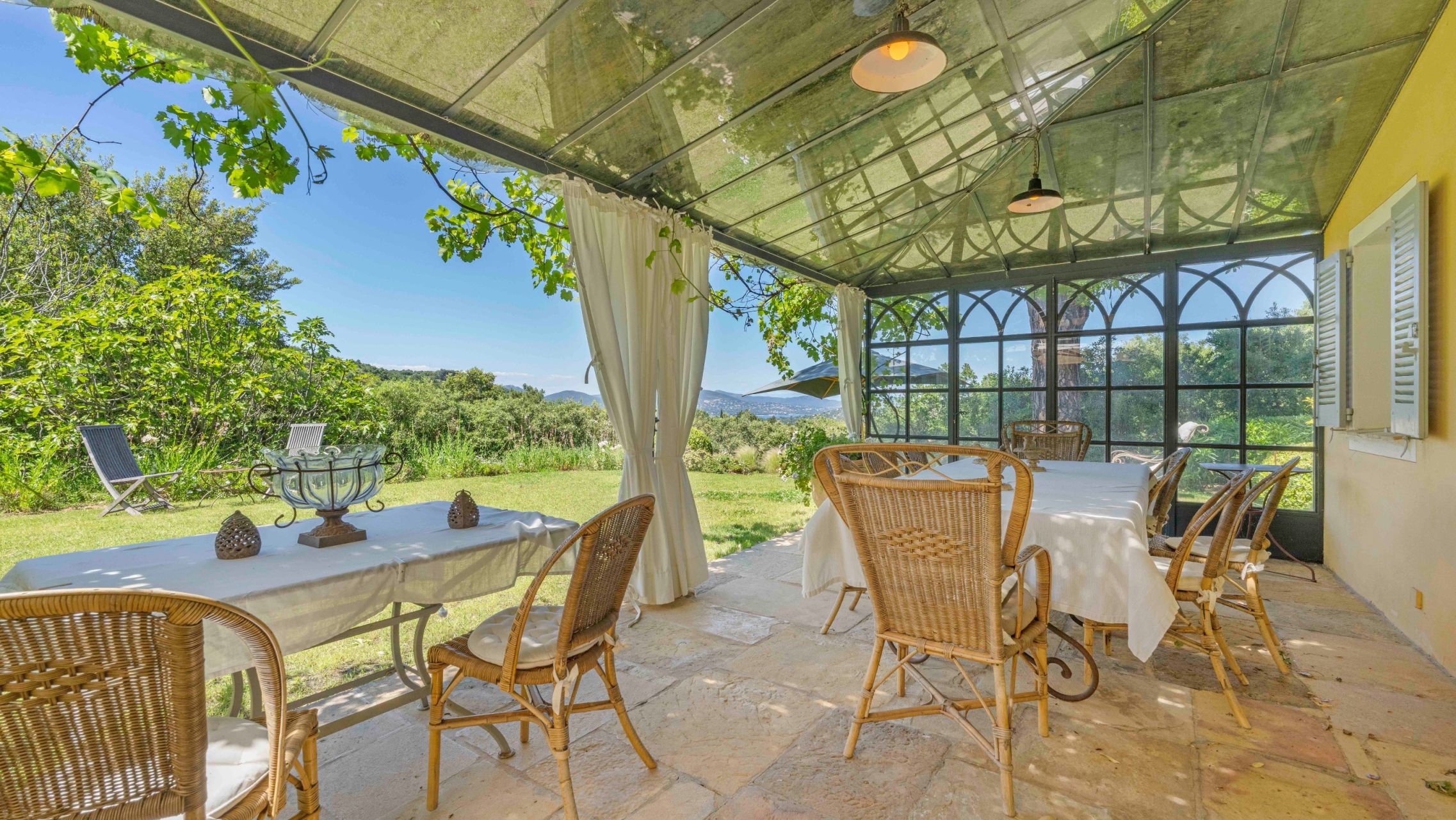 bastide 8 Rooms for sale on GASSIN (83580)