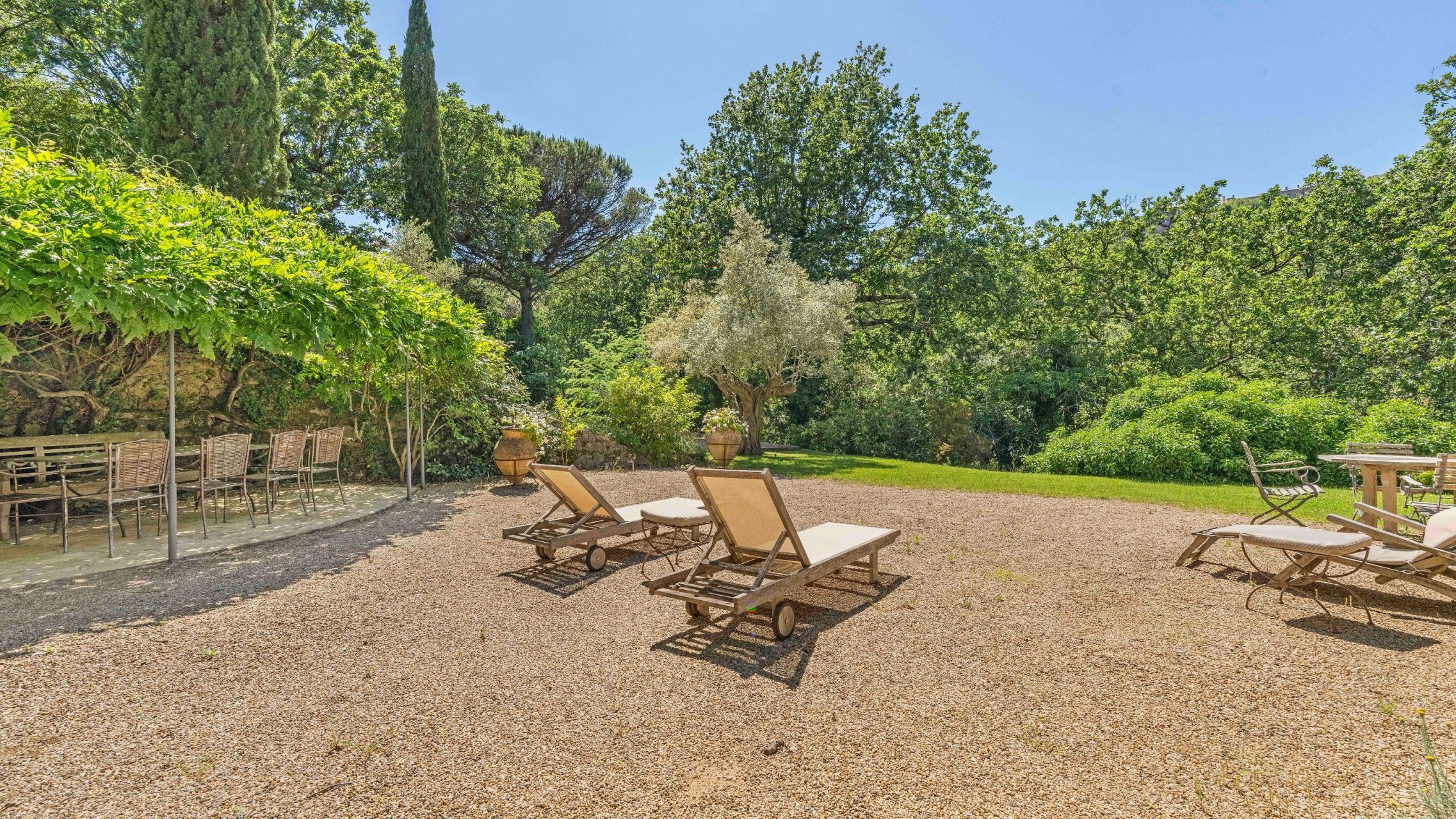 bastide 8 Rooms for sale on GASSIN (83580)