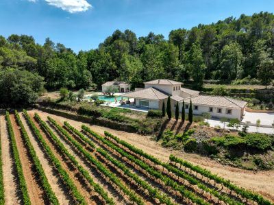 Sale Luxury house Besse-sur-Issole 7&nbsp;Rooms 312&nbsp;m²
