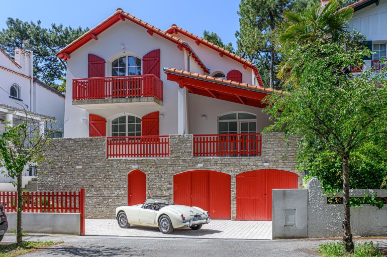 luxury house 7 Rooms for sale on LA BAULE (44500)