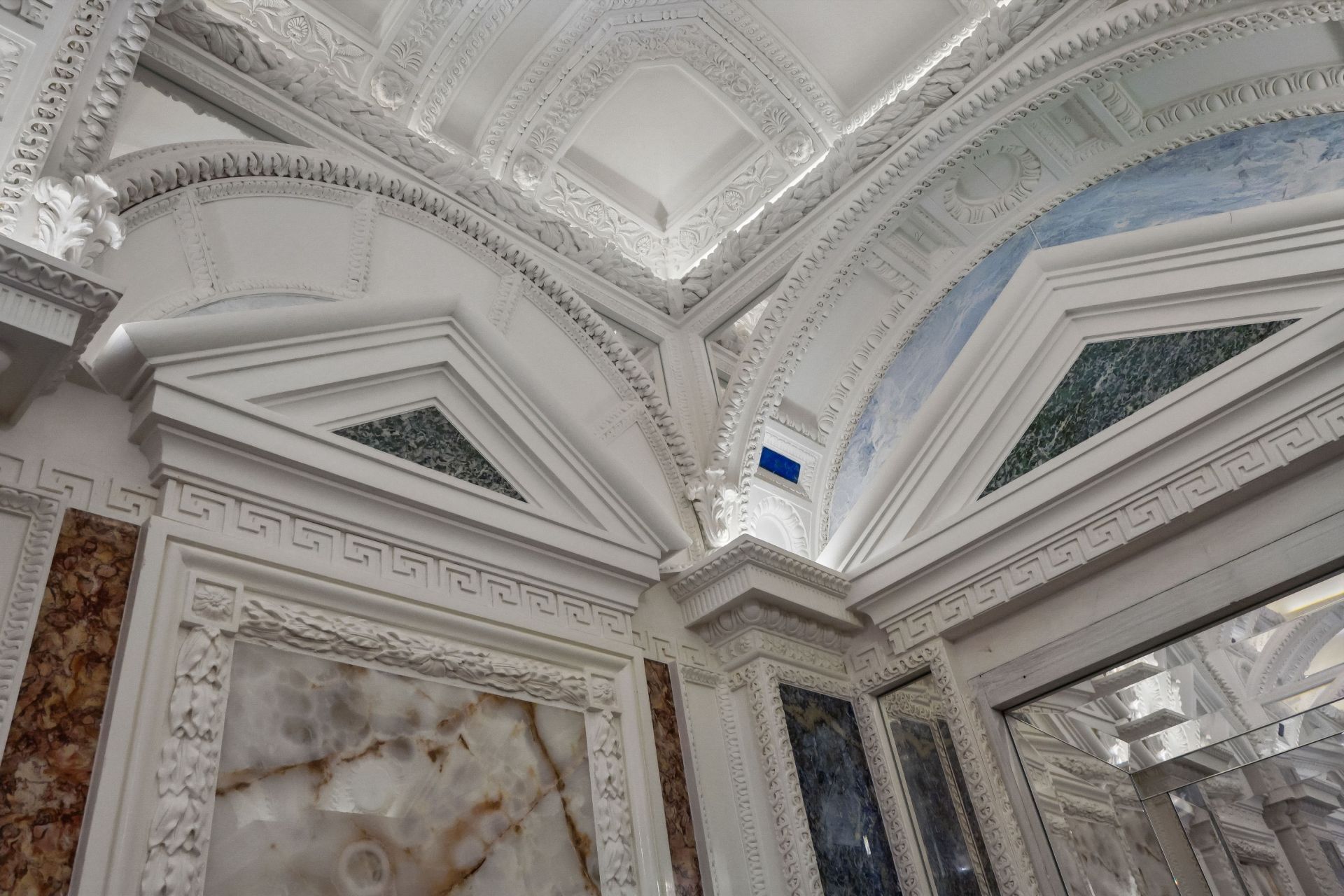 hôtel particulier 15 Pièces en vente sur PARIS (75016)