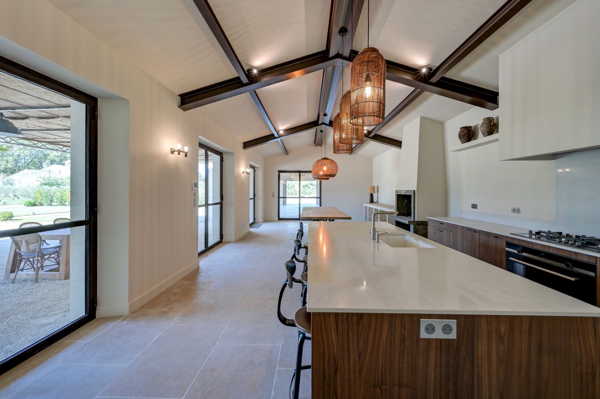 luxury house 10 Rooms for sale on ST REMY DE PROVENCE (13210)