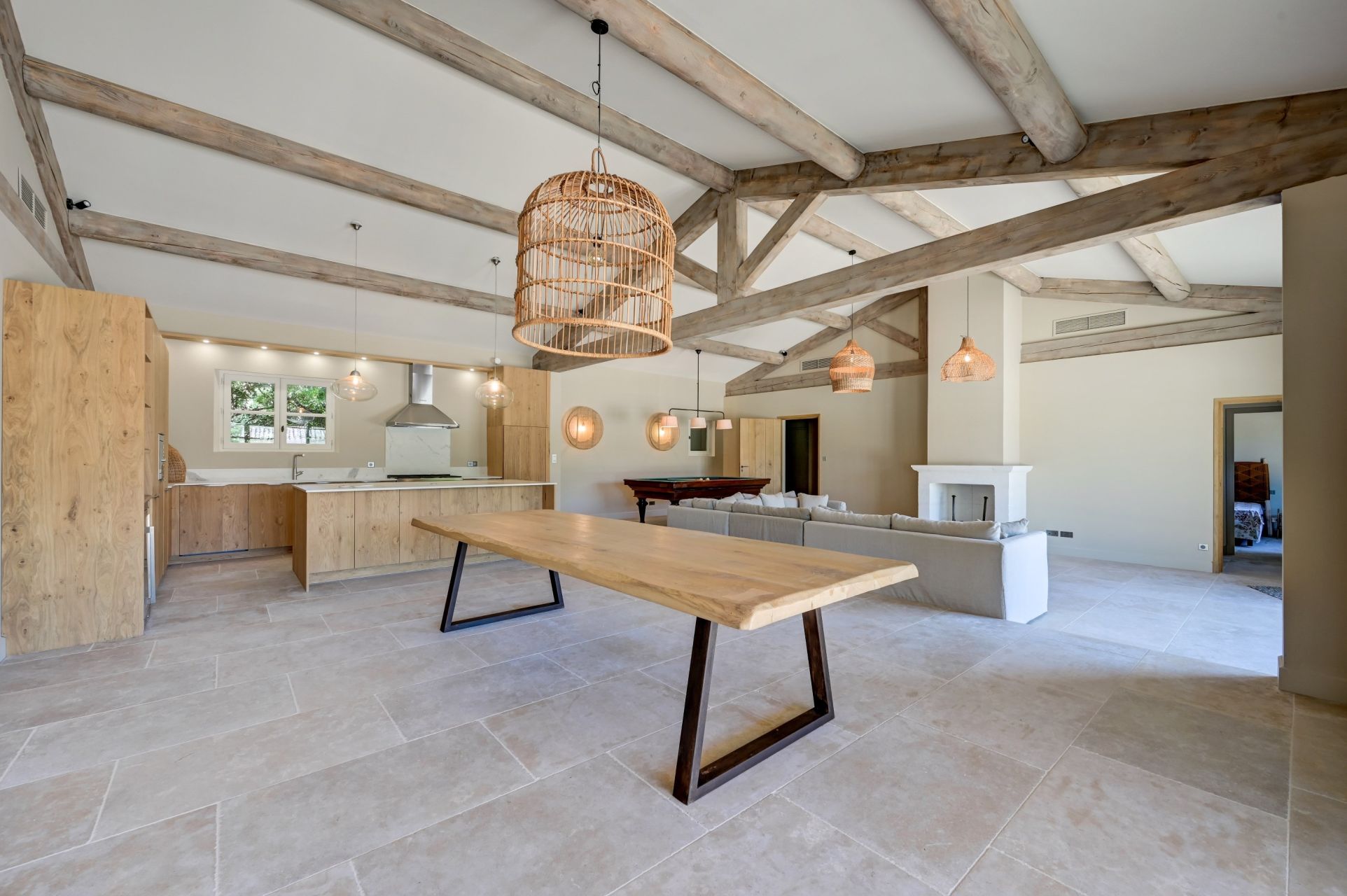luxury house 10 Rooms for sale on ST REMY DE PROVENCE (13210)