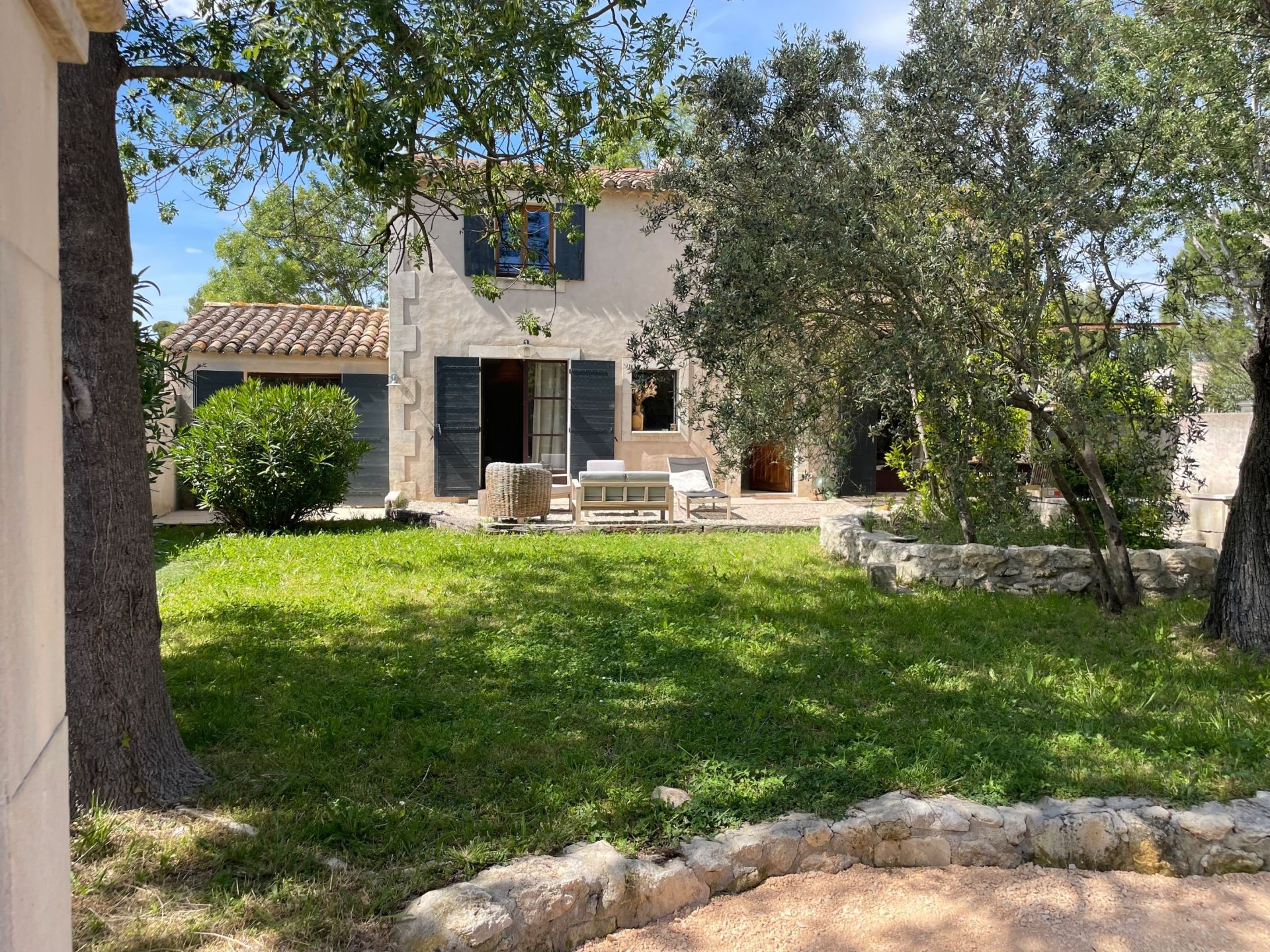 luxury house 5 Rooms for sale on PARADOU (13520)